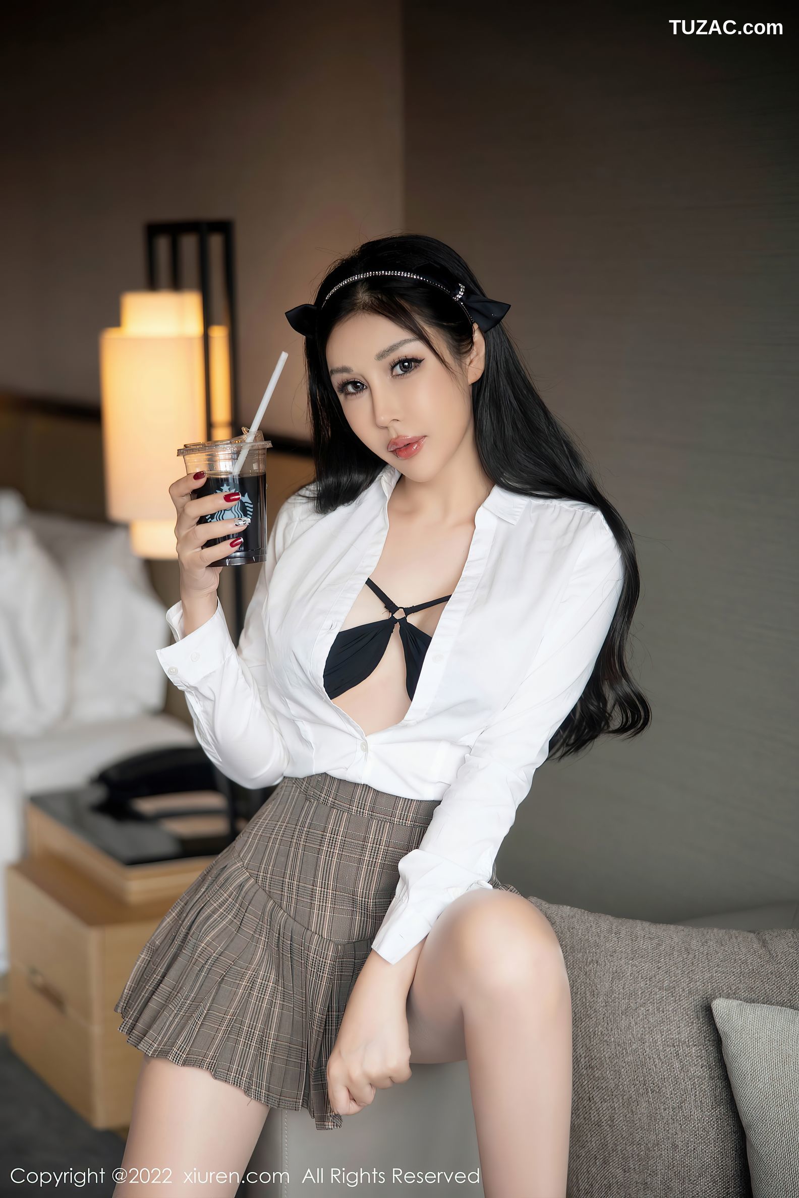 XiuRen-No.5902-田冰冰-私房脱性感制服露黑色情趣内衣
