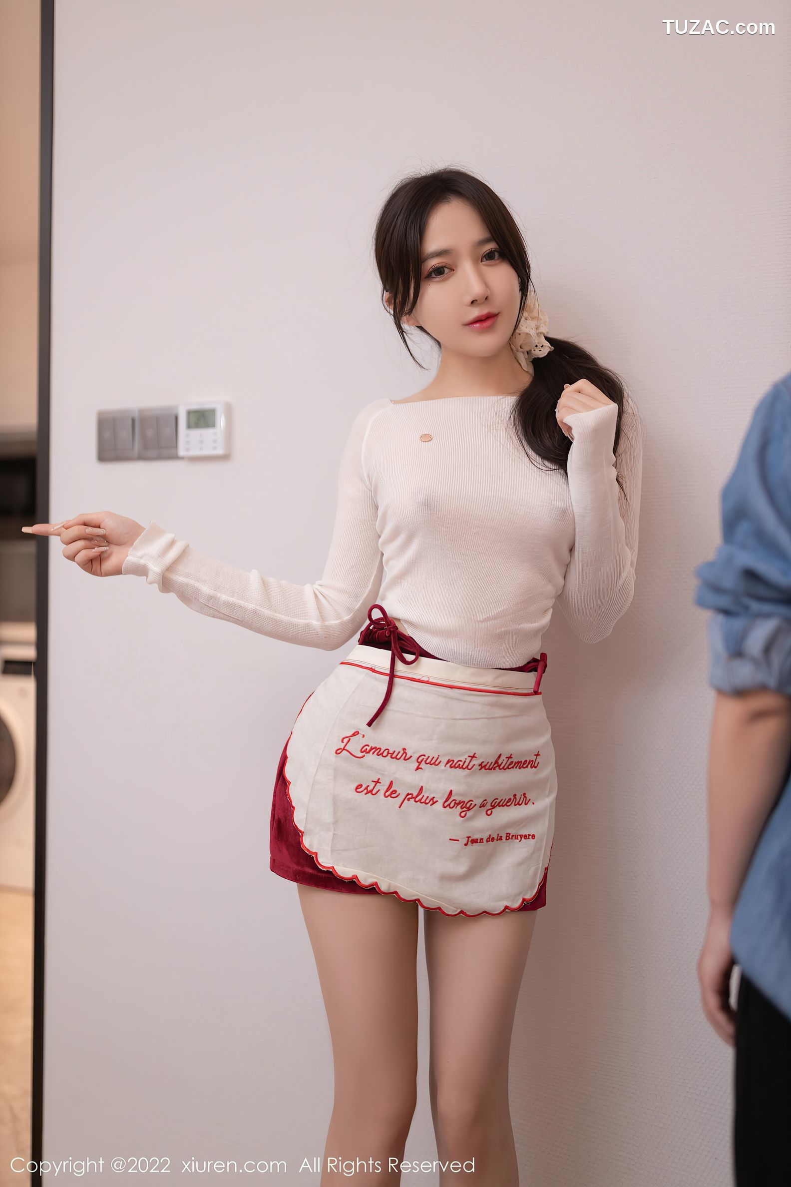 XiuRen-No.5913-鱼子酱-白色轻透上衣性感红短裙蕾丝内衣