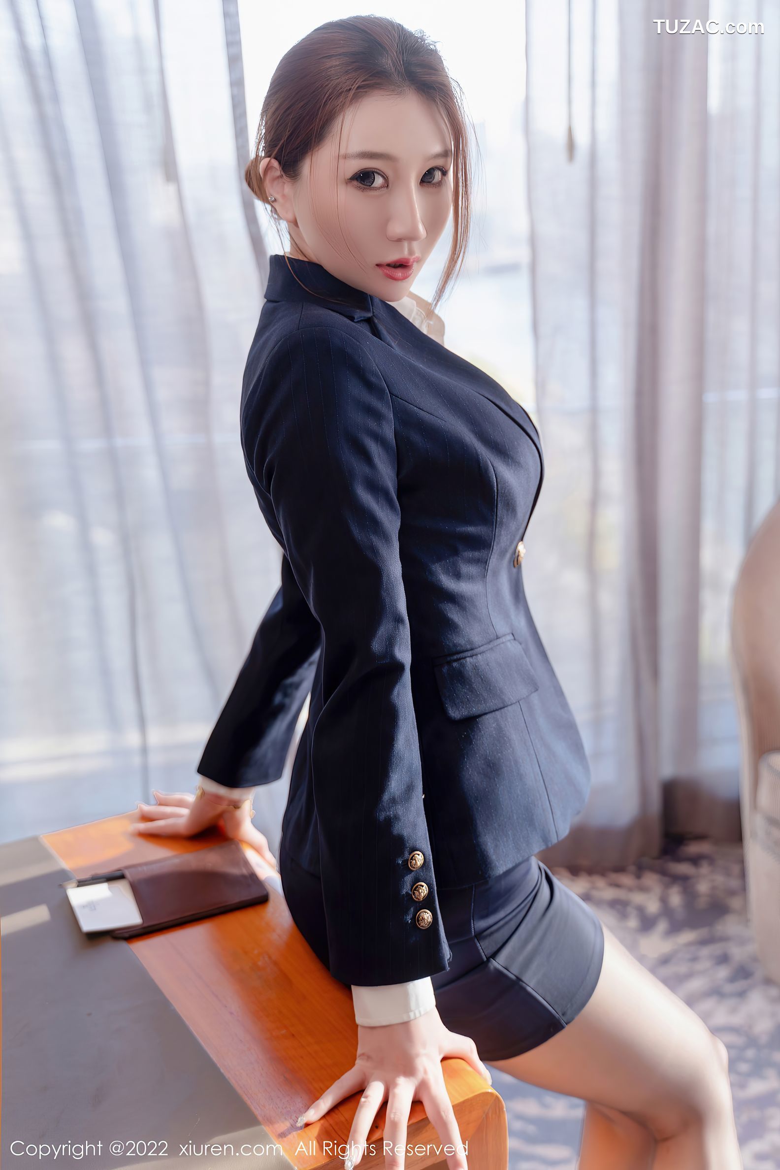 XiuRen-No.5918-顾乔楠-蓝色制服性感内衣超薄无内黑丝