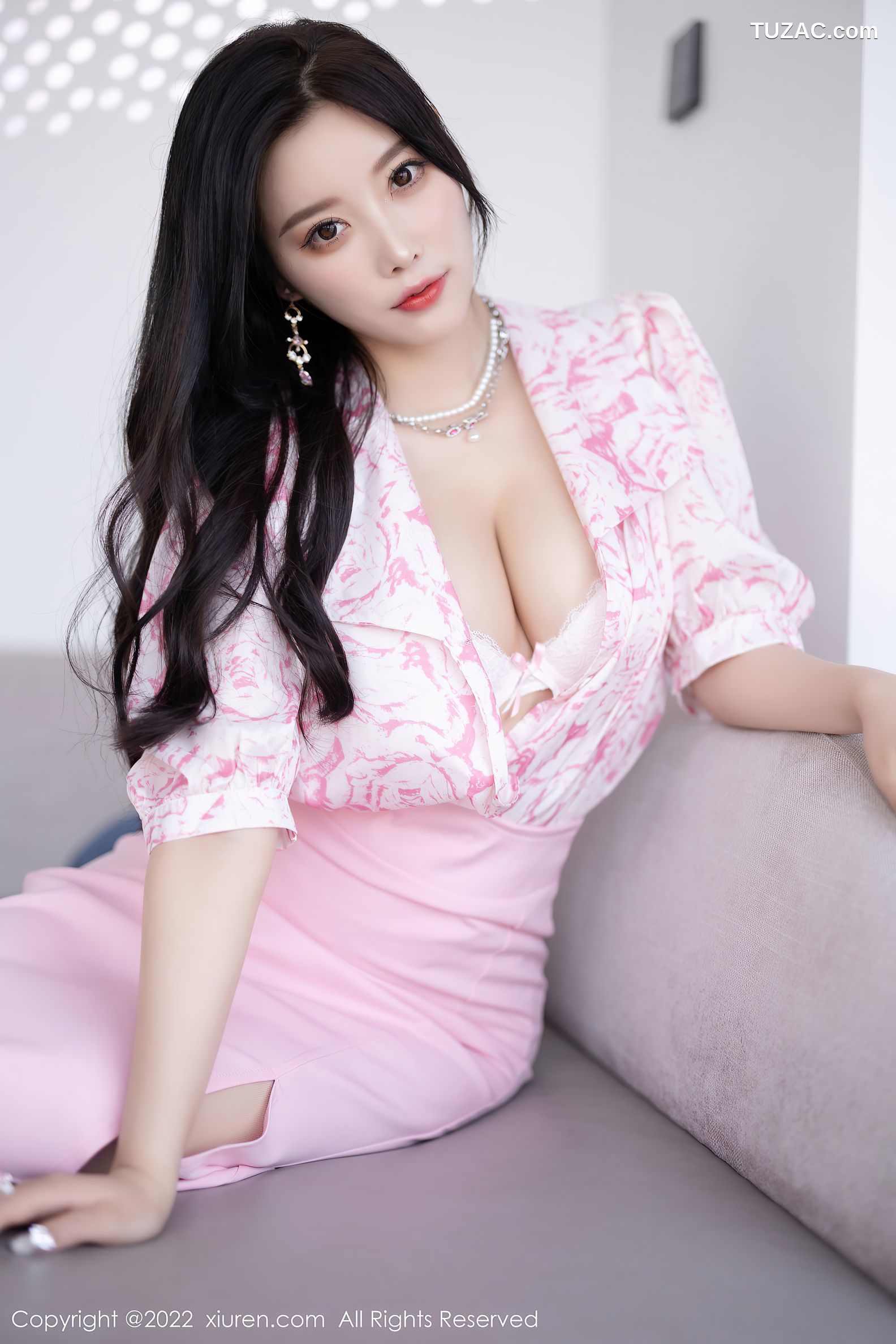 XiuRen-No.5927-杨晨晨-粉色上衣白色内衣