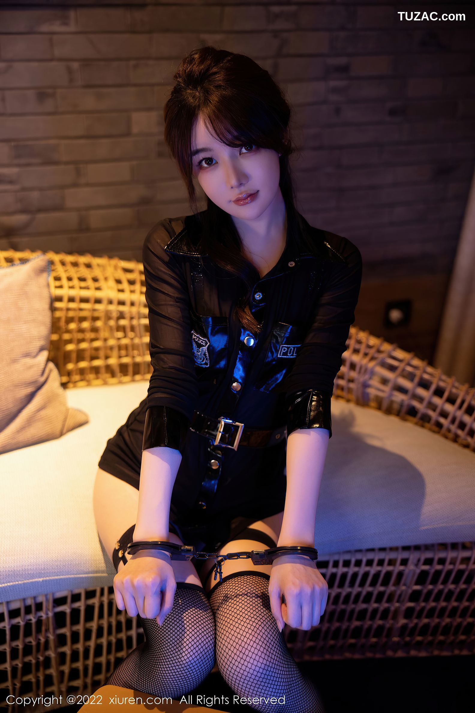 XiuRen-No.5931-婠婠么-黑色情趣制服豹纹内衣