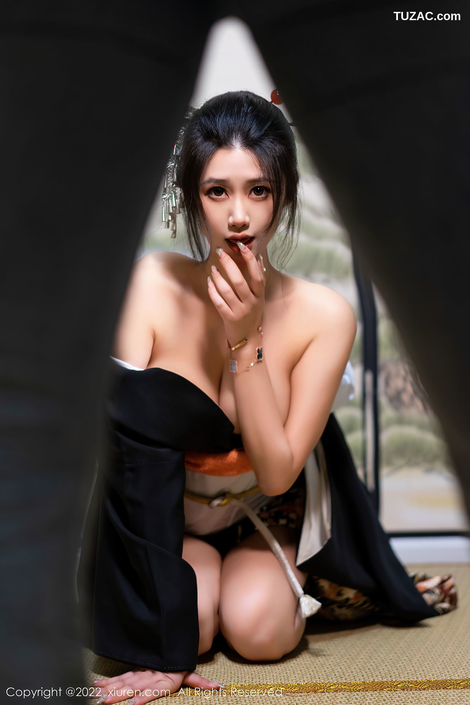 XiuRen-No.5932-阿姣-深色日式和服秀柔美身材