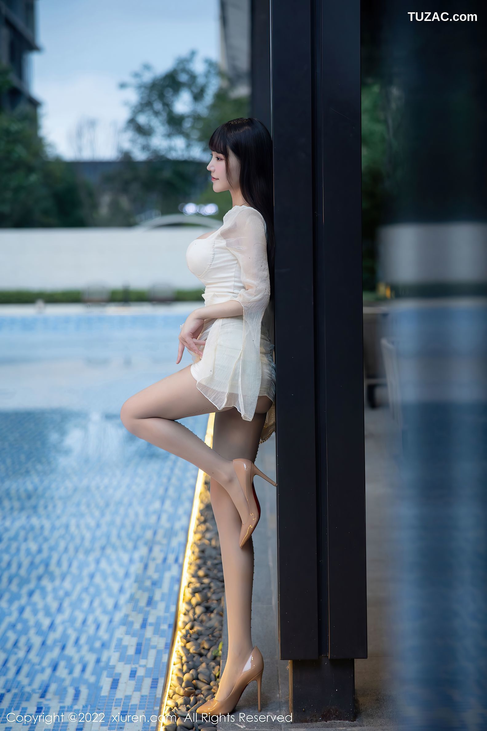 XiuRen-No.5958-朱可儿-性感白色礼裙超薄无内肉丝