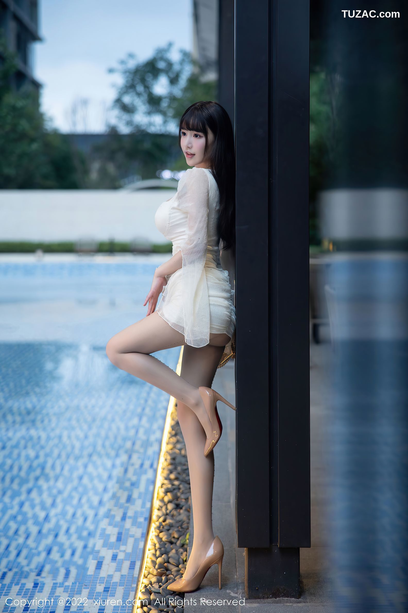 XiuRen-No.5958-朱可儿-性感白色礼裙超薄无内肉丝