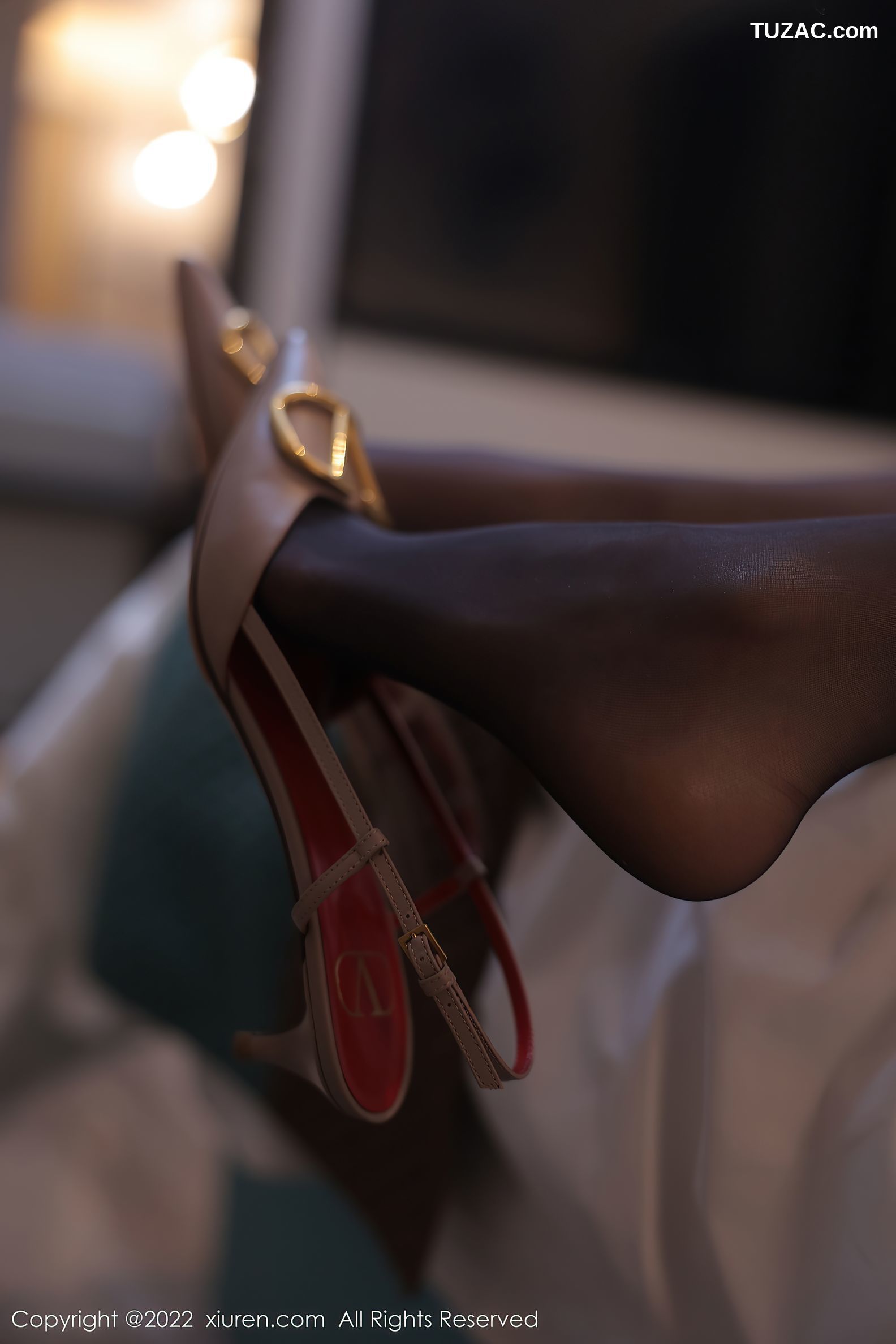 XiuRen-No.5964-77qiqi-私房性感淡红色蕾丝内衣超薄黑丝