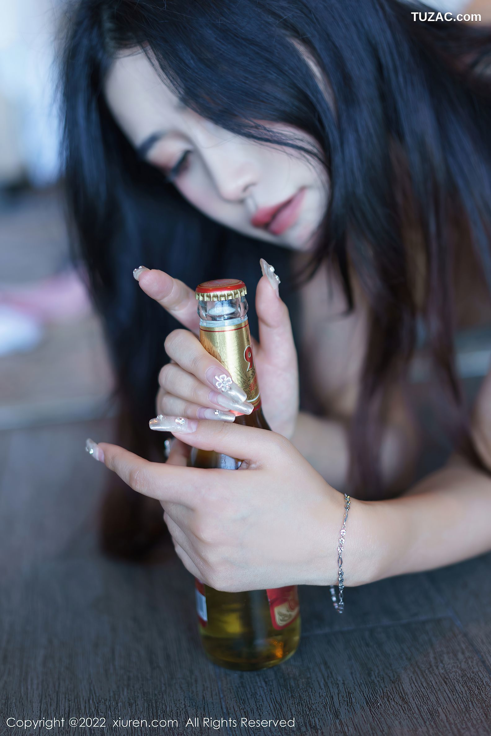 XiuRen秀人网-6004-阿姣-三亚旅拍足球宝贝主题性感球服