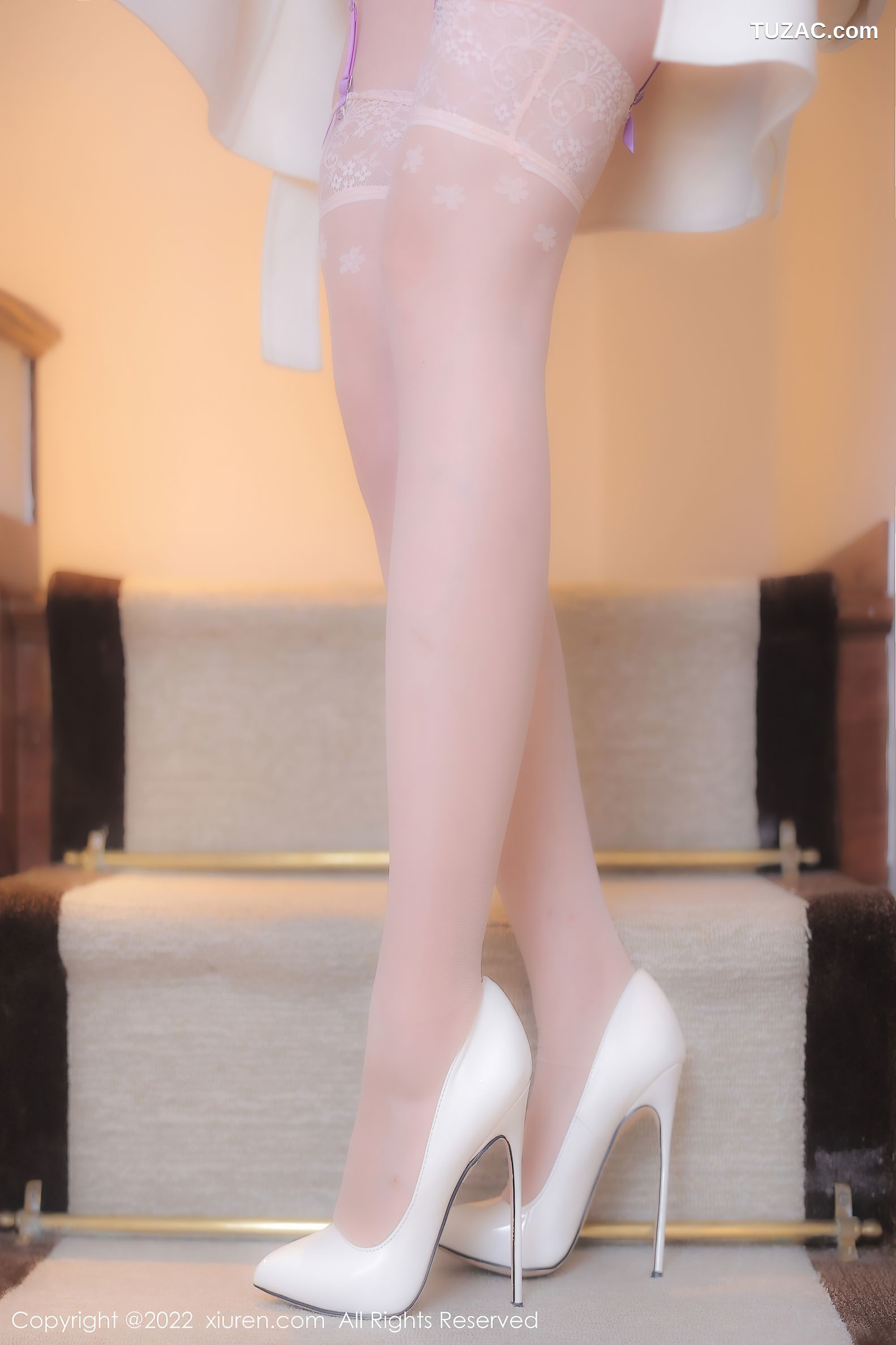 XiuRen秀人网-6016-白茹雪-玫红色蕾丝情趣内衣白丝吊带袜