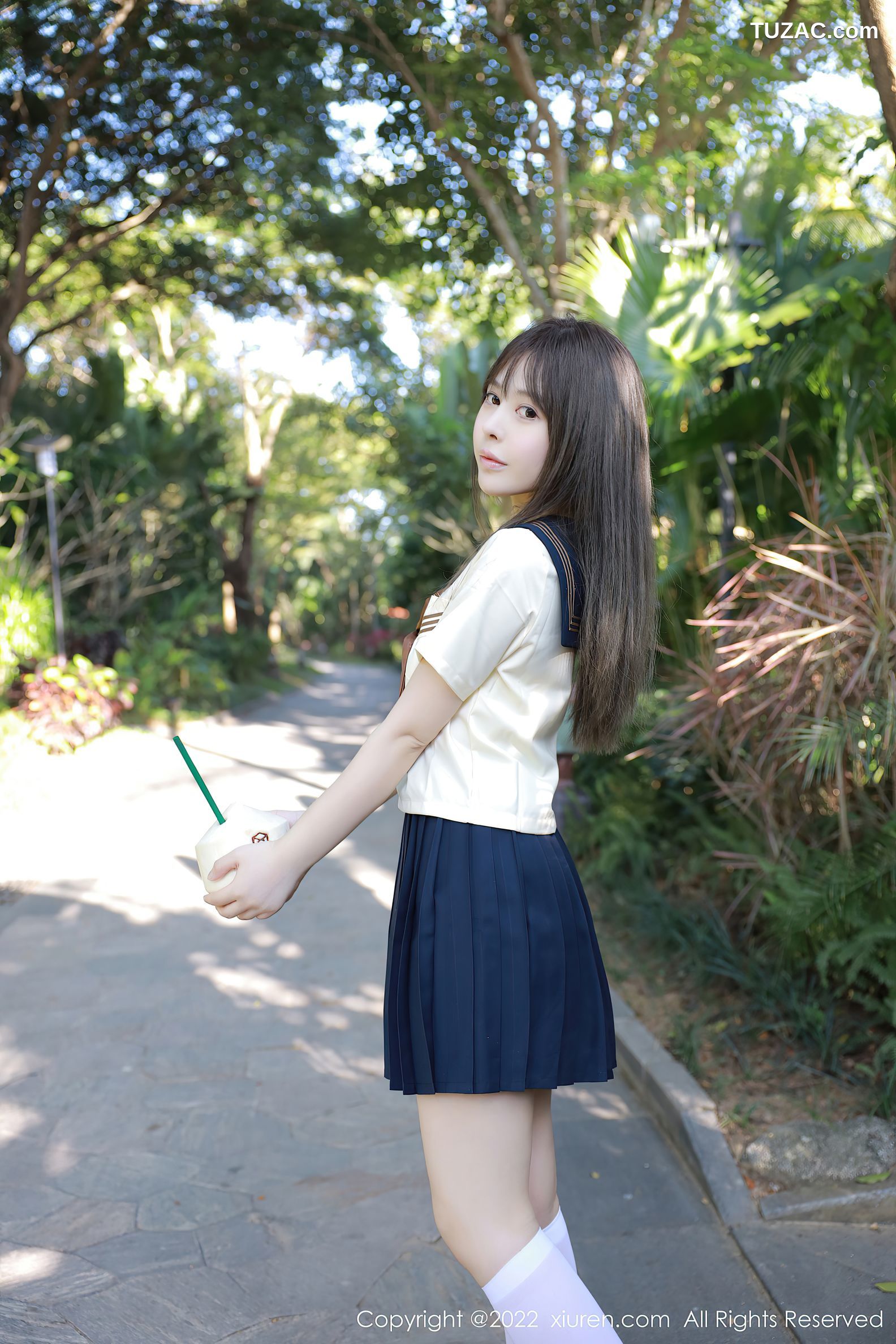 XiuRen秀人网-6021-艾莉-南京旅拍户外性感白色水手服