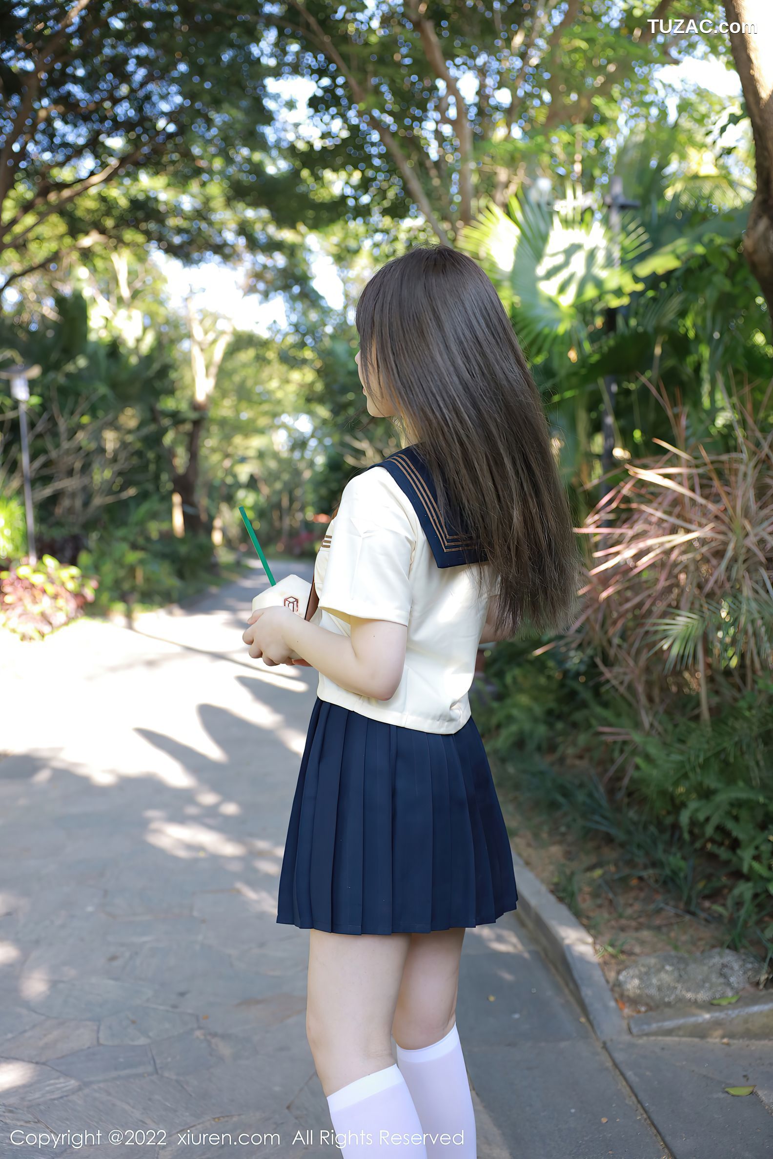 XiuRen秀人网-6021-艾莉-南京旅拍户外性感白色水手服