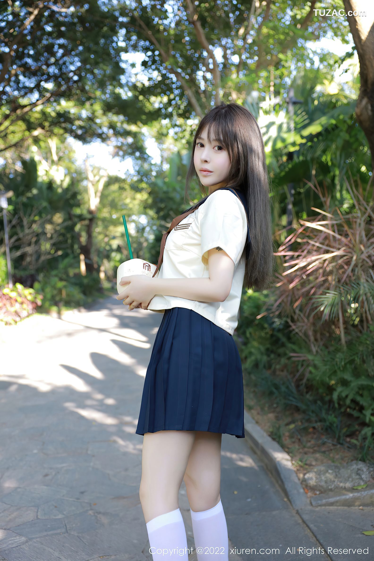 XiuRen秀人网-6021-艾莉-南京旅拍户外性感白色水手服