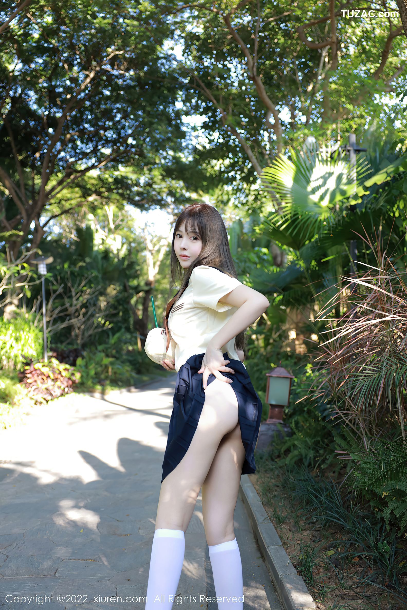 XiuRen秀人网-6021-艾莉-南京旅拍户外性感白色水手服