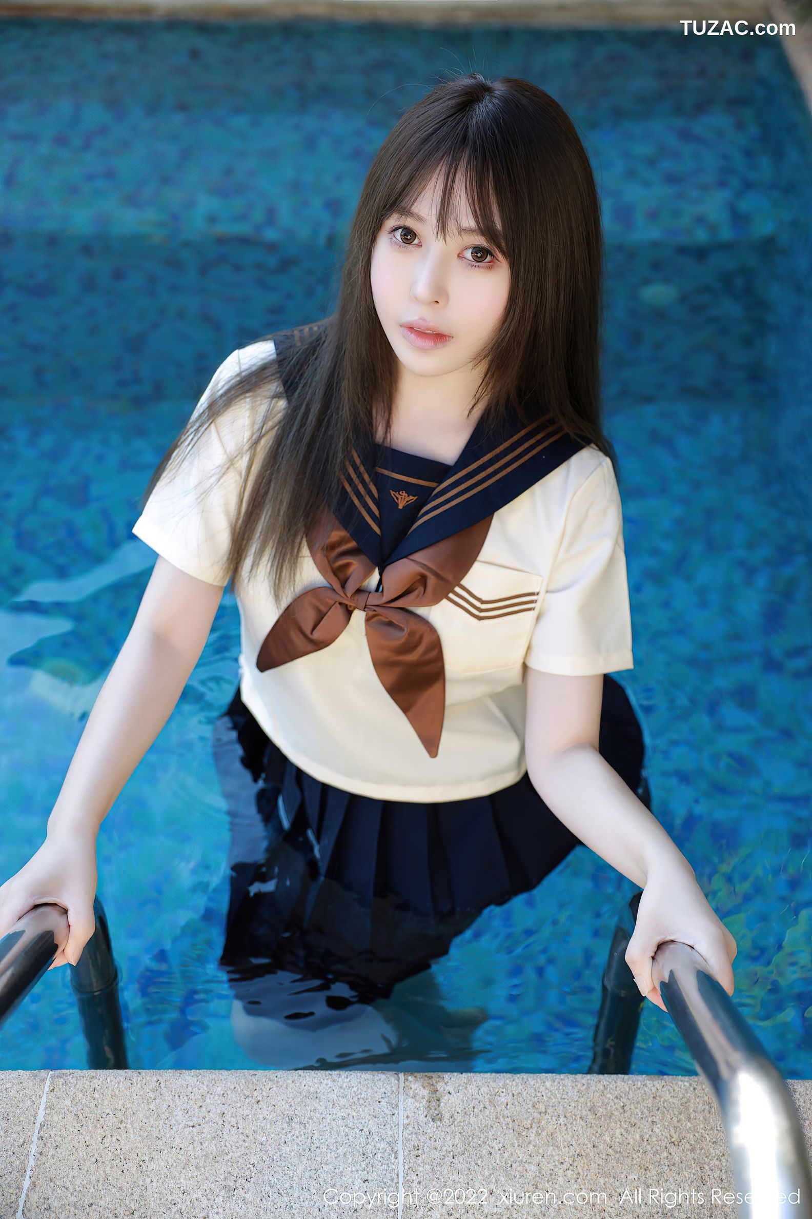 XiuRen秀人网-6021-艾莉-南京旅拍户外性感白色水手服