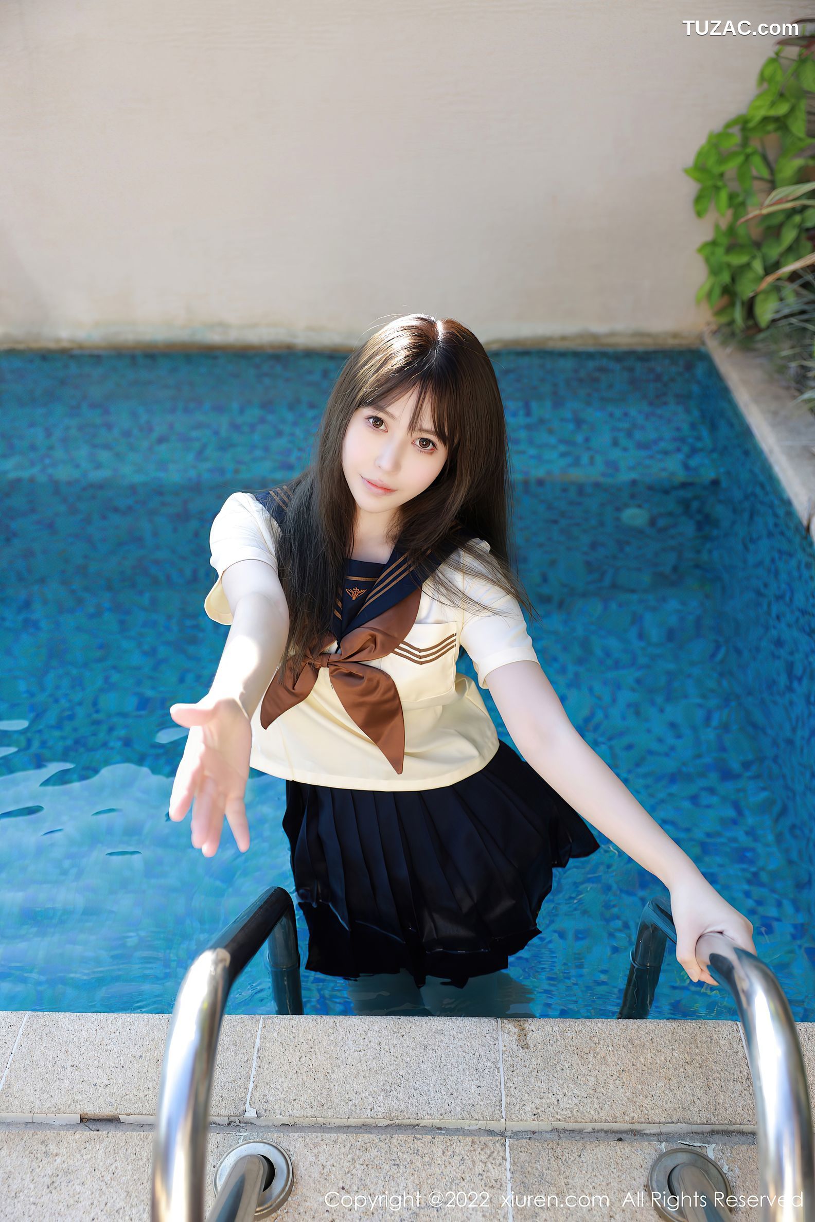 XiuRen秀人网-6021-艾莉-南京旅拍户外性感白色水手服