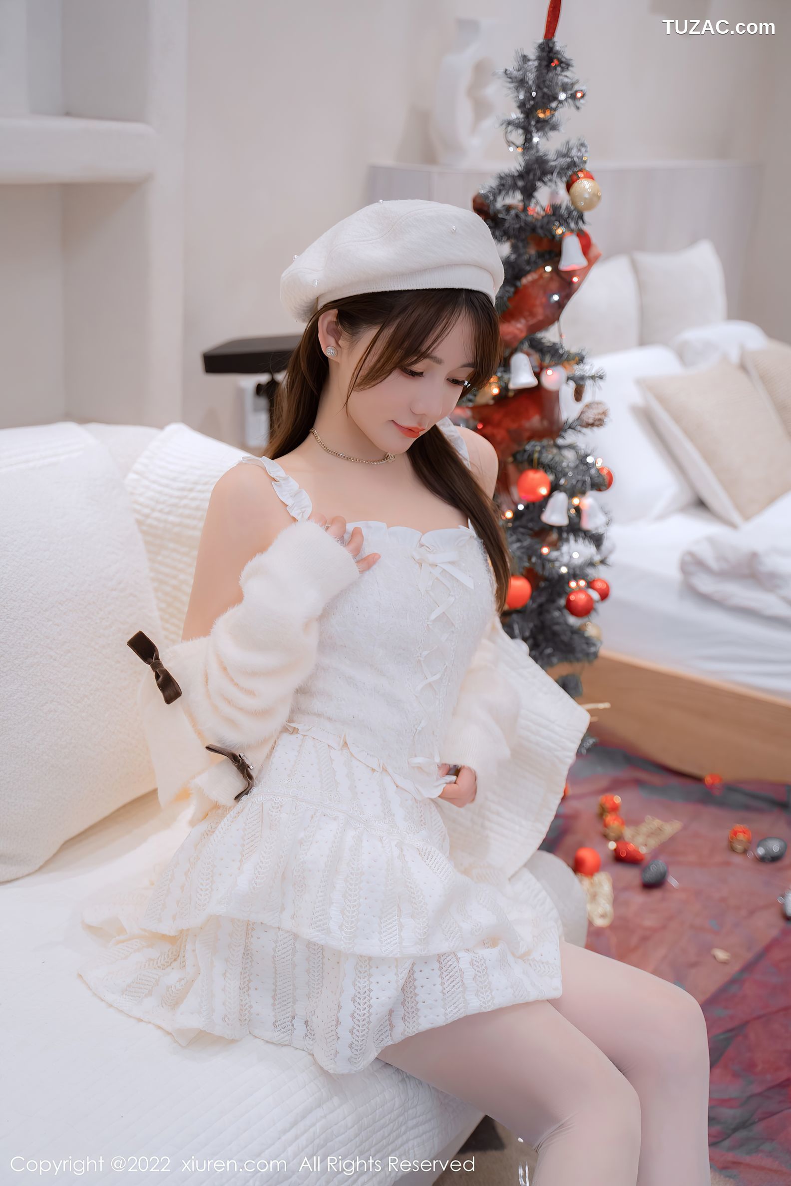 XiuRen秀人网-6025-婠婠么-白色毛线上衣白短裙