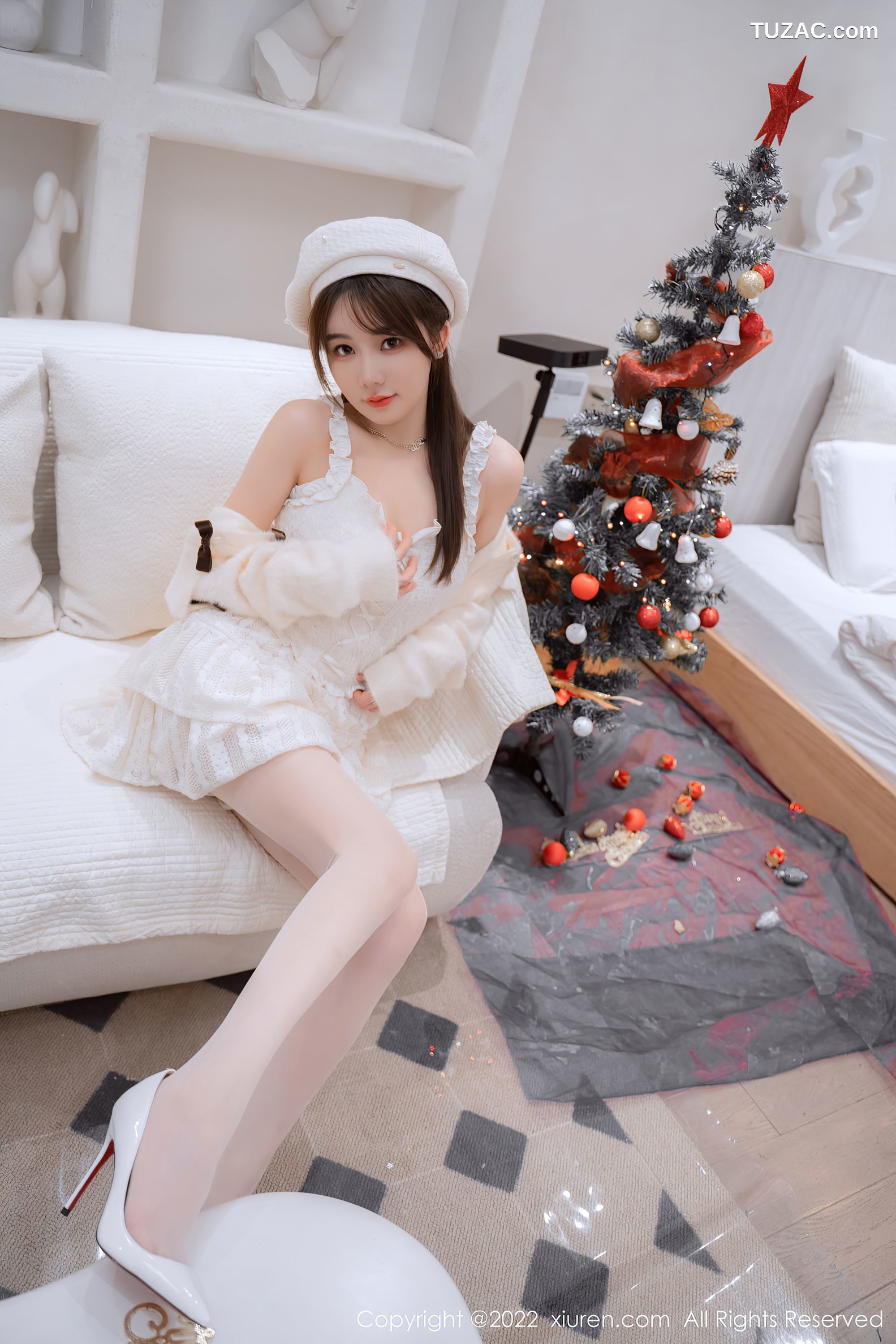 XiuRen秀人网-6025-婠婠么-白色毛线上衣白短裙