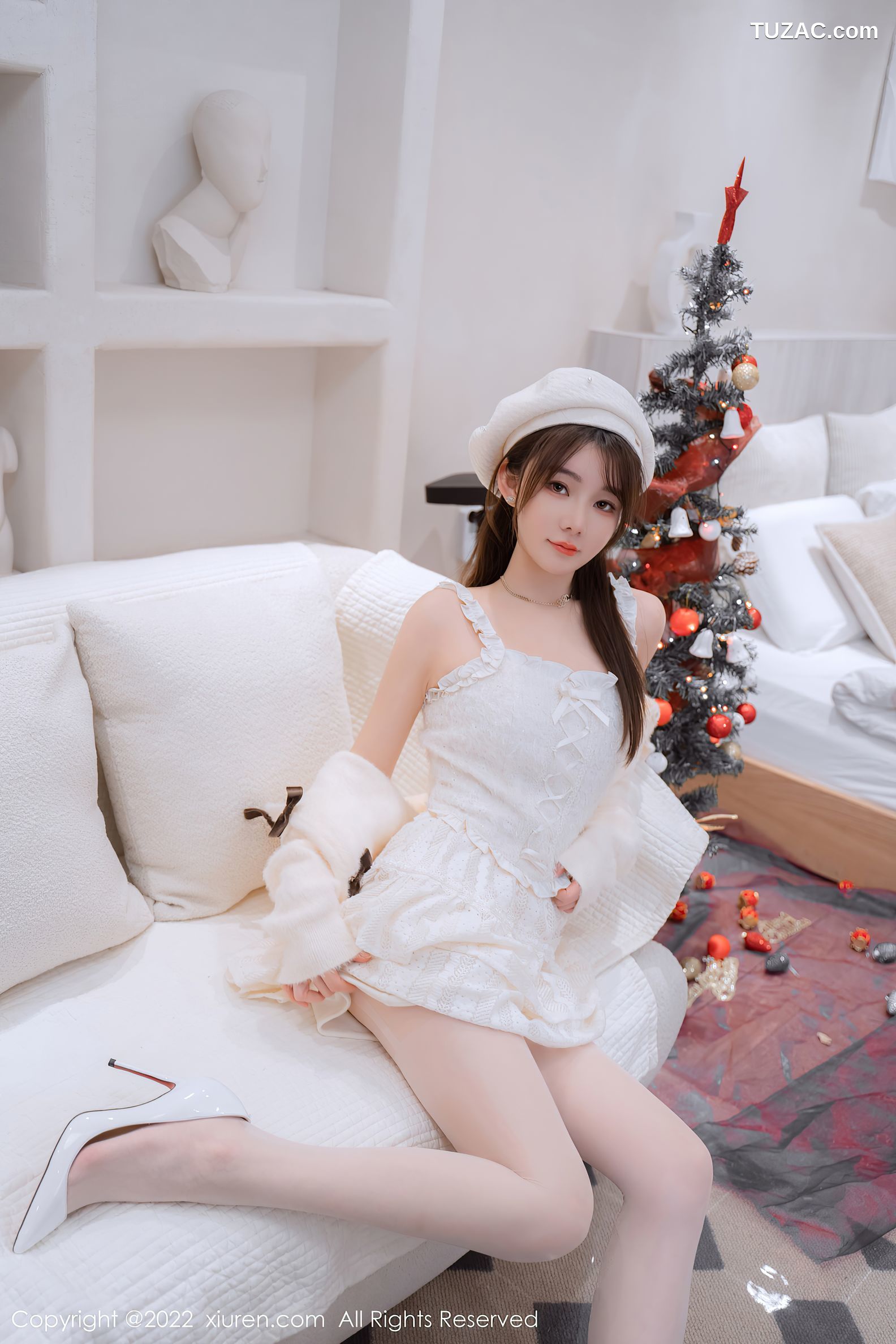 XiuRen秀人网-6025-婠婠么-白色毛线上衣白短裙