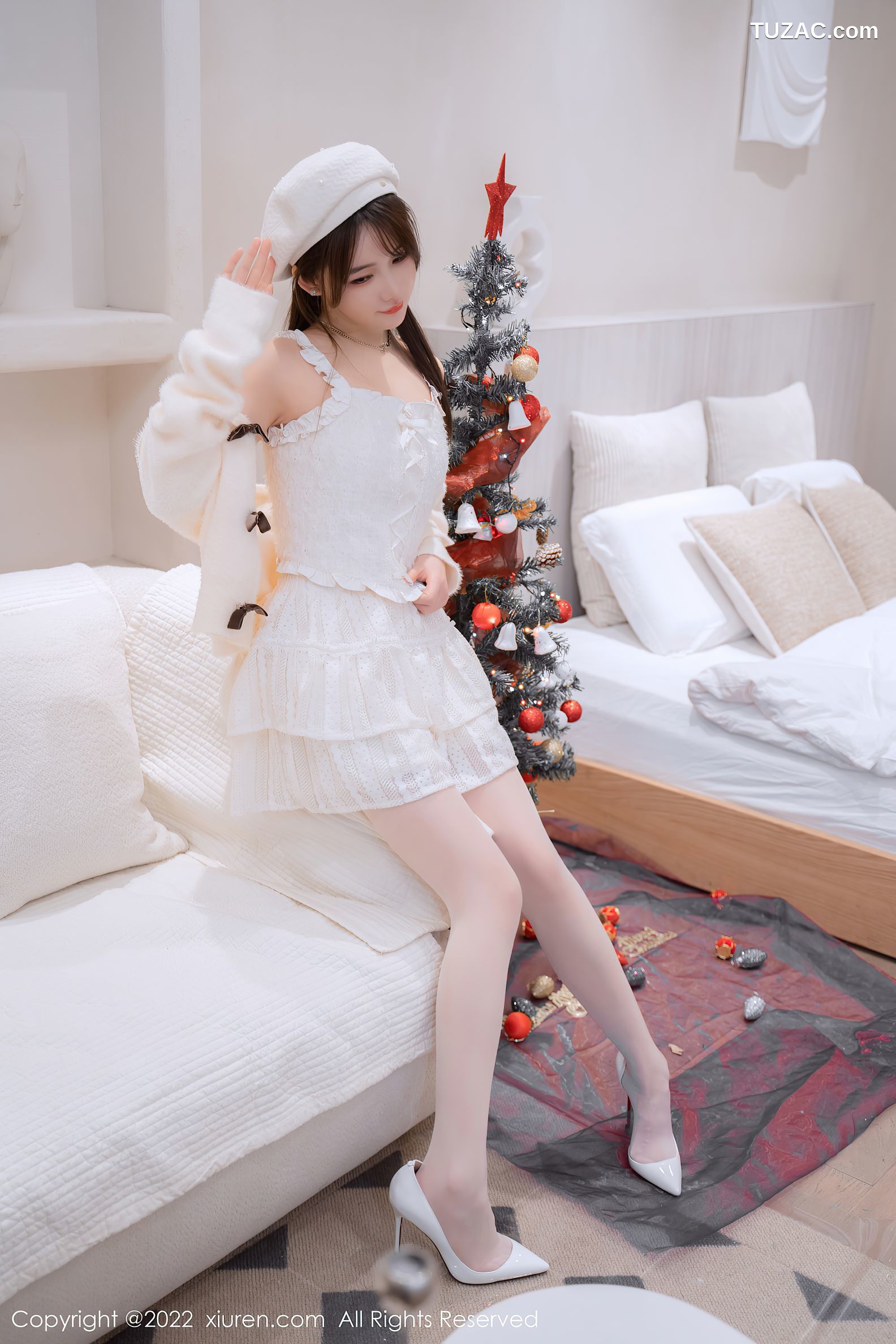 XiuRen秀人网-6025-婠婠么-白色毛线上衣白短裙