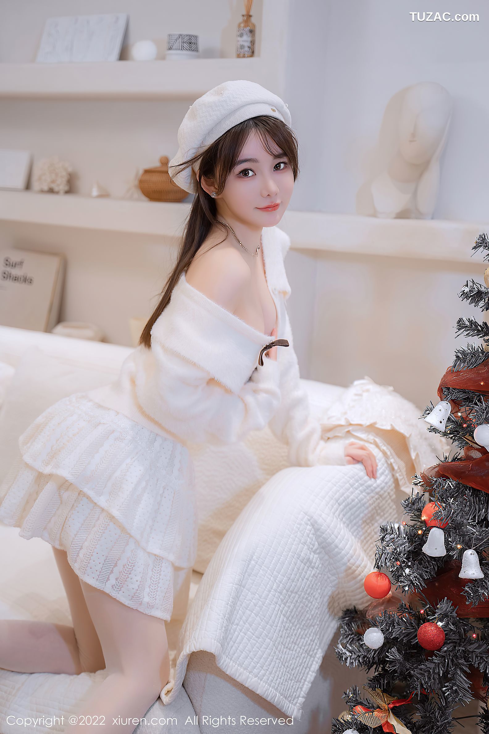XiuRen秀人网-6025-婠婠么-白色毛线上衣白短裙