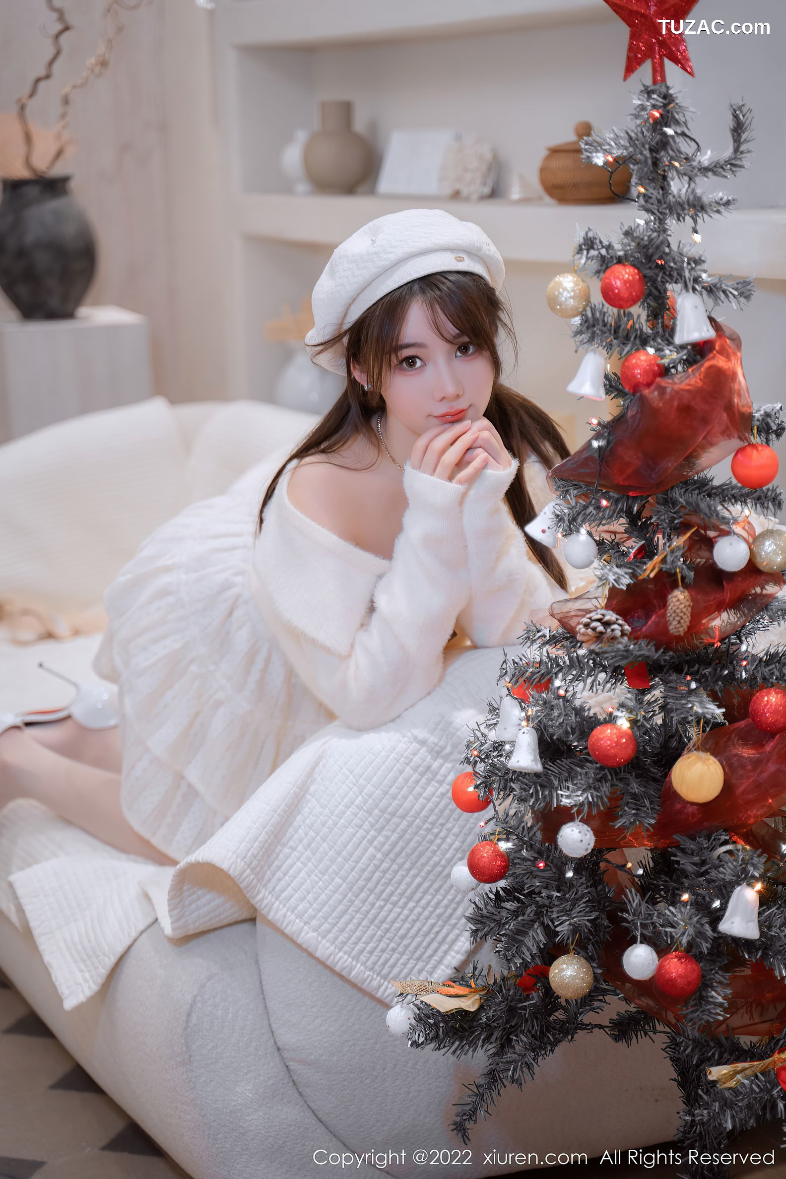 XiuRen秀人网-6025-婠婠么-白色毛线上衣白短裙