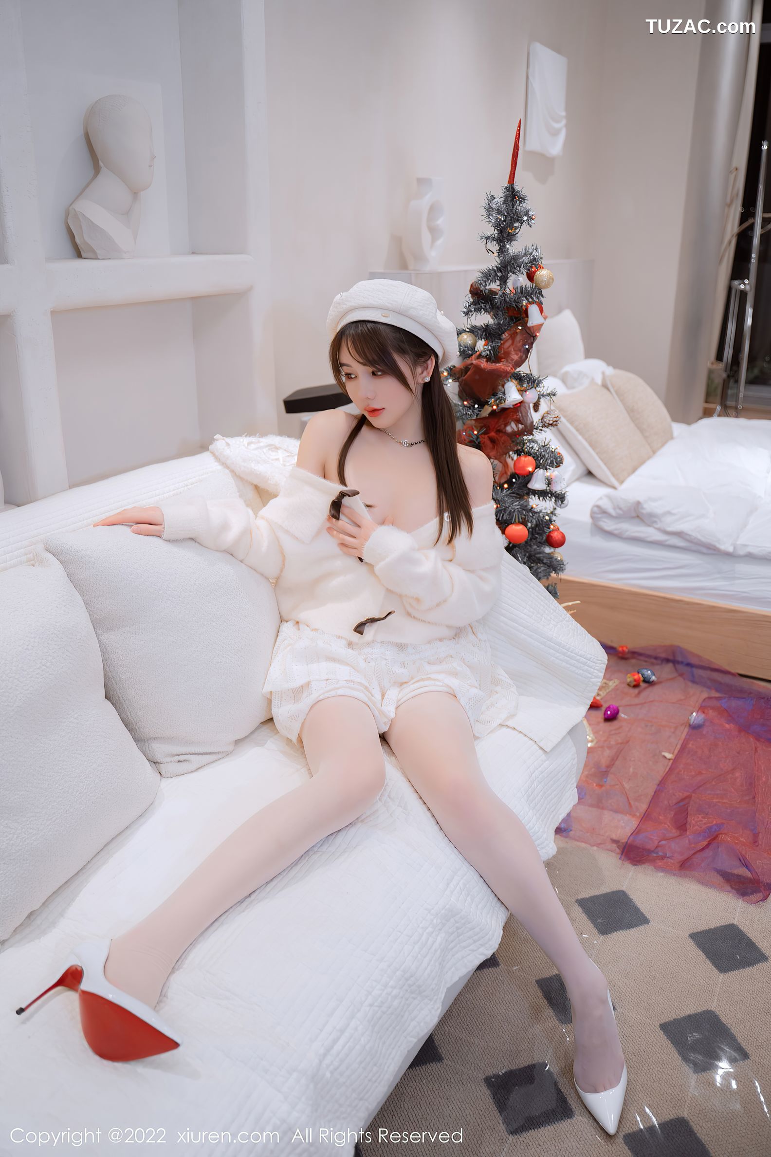 XiuRen秀人网-6025-婠婠么-白色毛线上衣白短裙