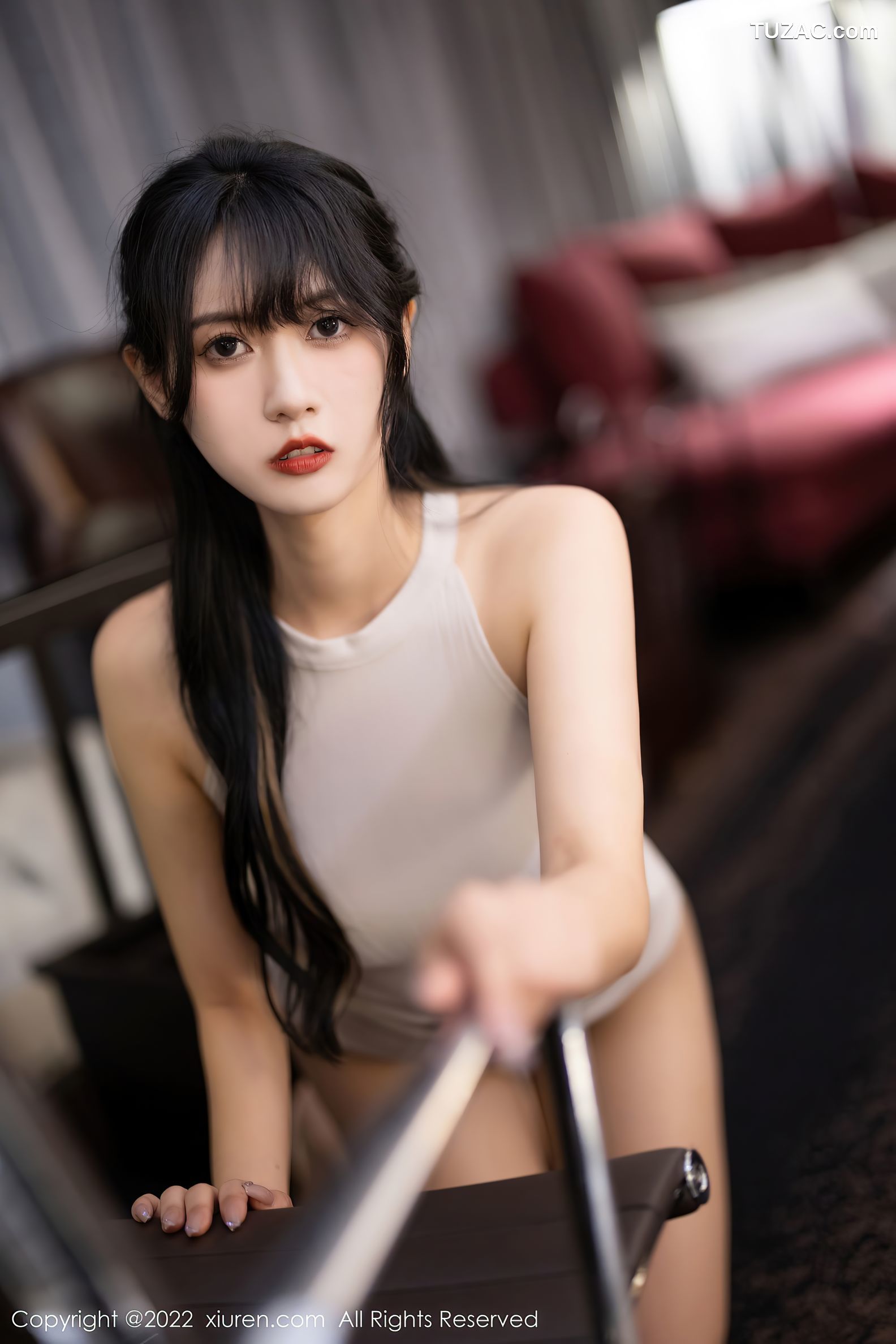 XiuRen秀人网-6043-林子遥-浅灰色连衣短裙超薄肉丝