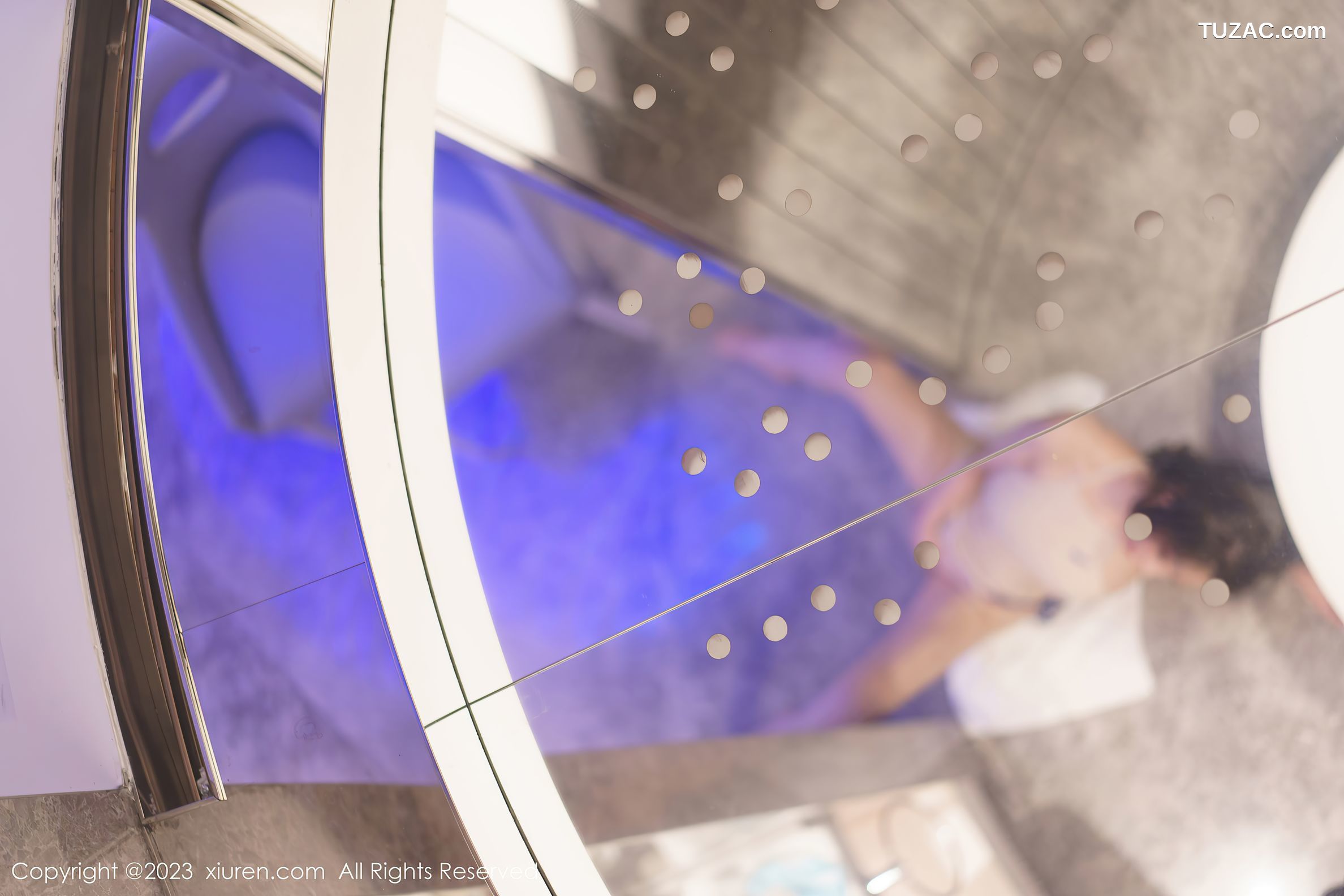 XiuRen秀人网-6098-妲己-三亚旅拍游艇场景