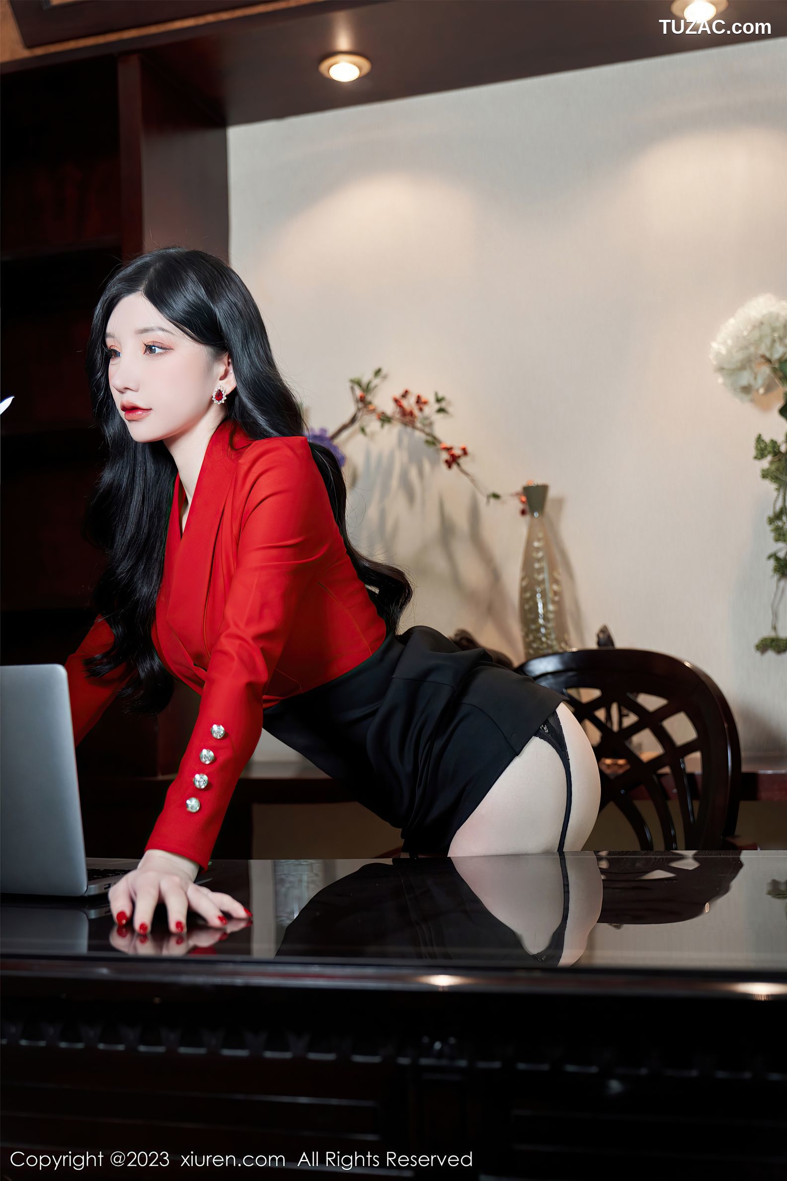 XiuRen秀人网-6101-周于希-办公室秘密主题黑色蕾丝内衣