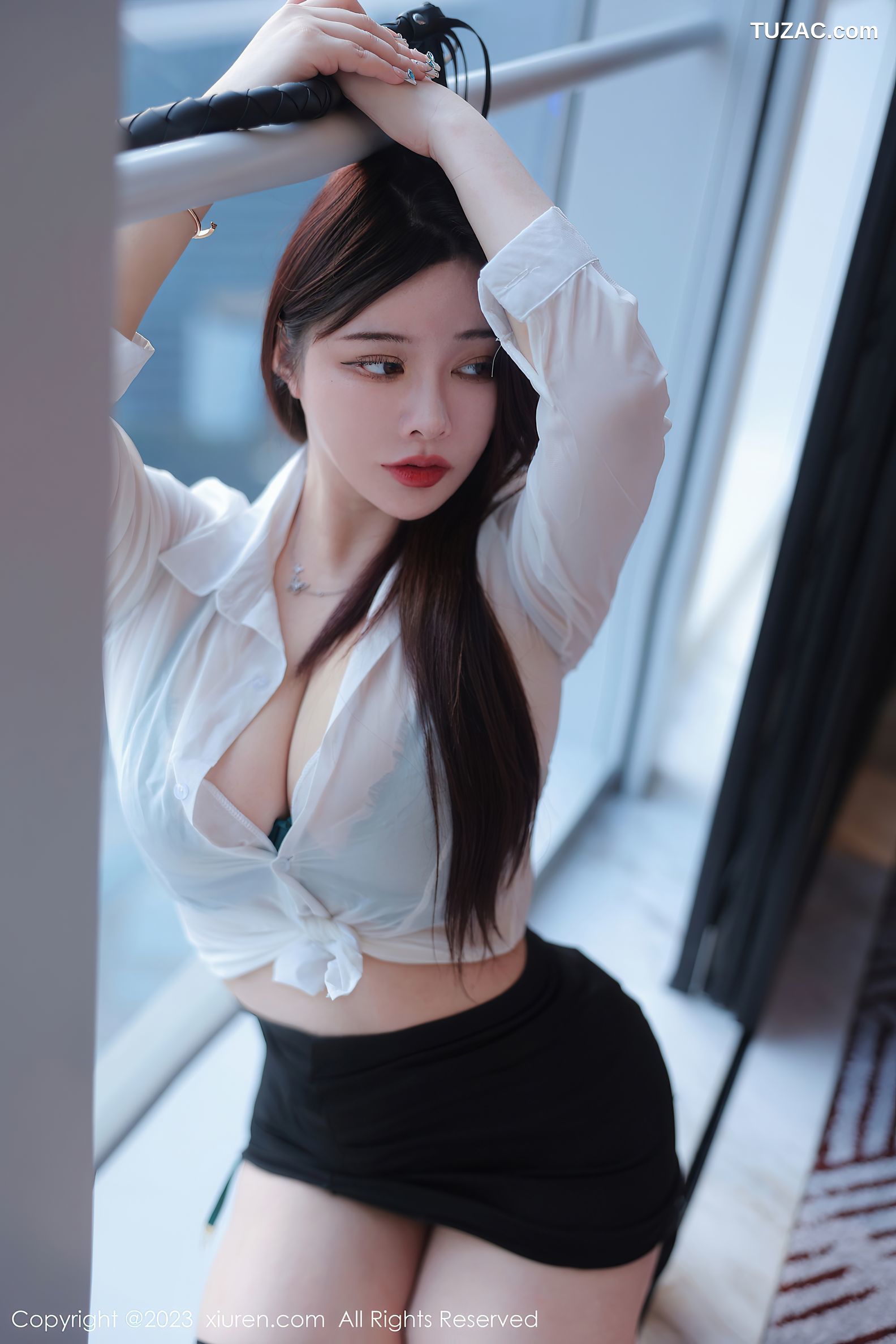 XiuRen秀人网-6118-软软爱吃肉-浴室绿色蕾丝内衣