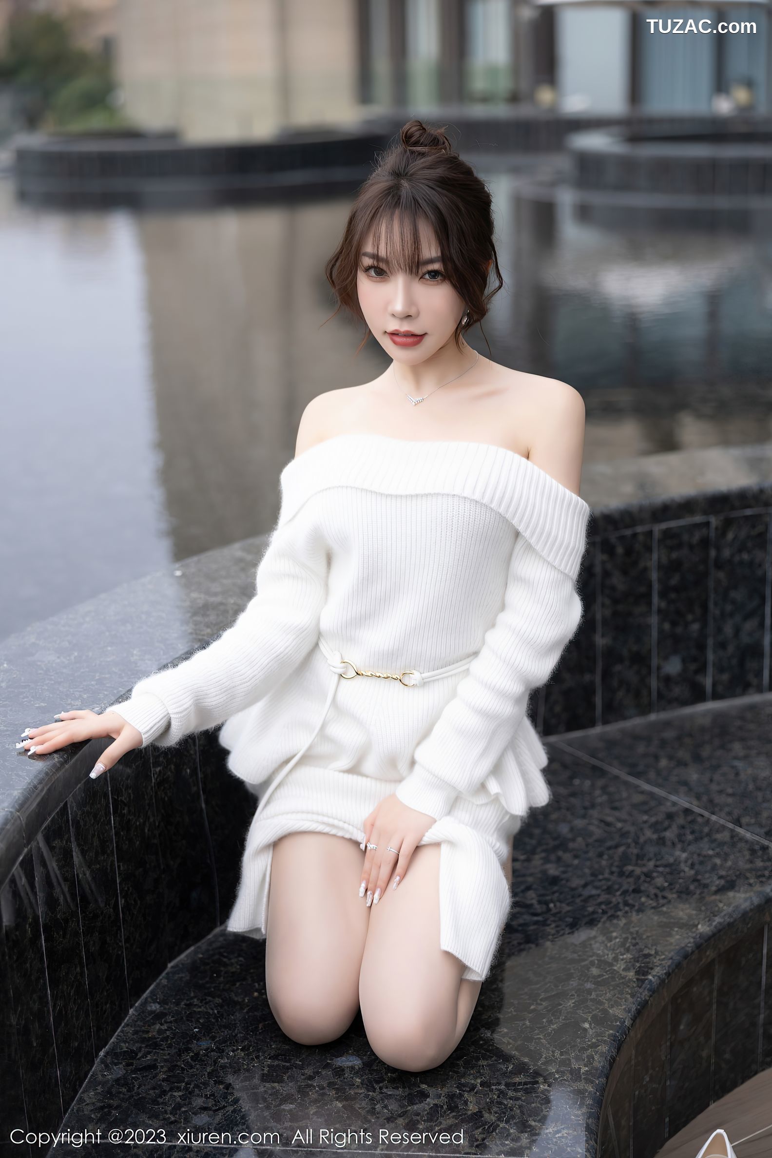 XiuRen秀人网-6132-徐莉芝-露肩连衣长裙白色蕾丝内衣