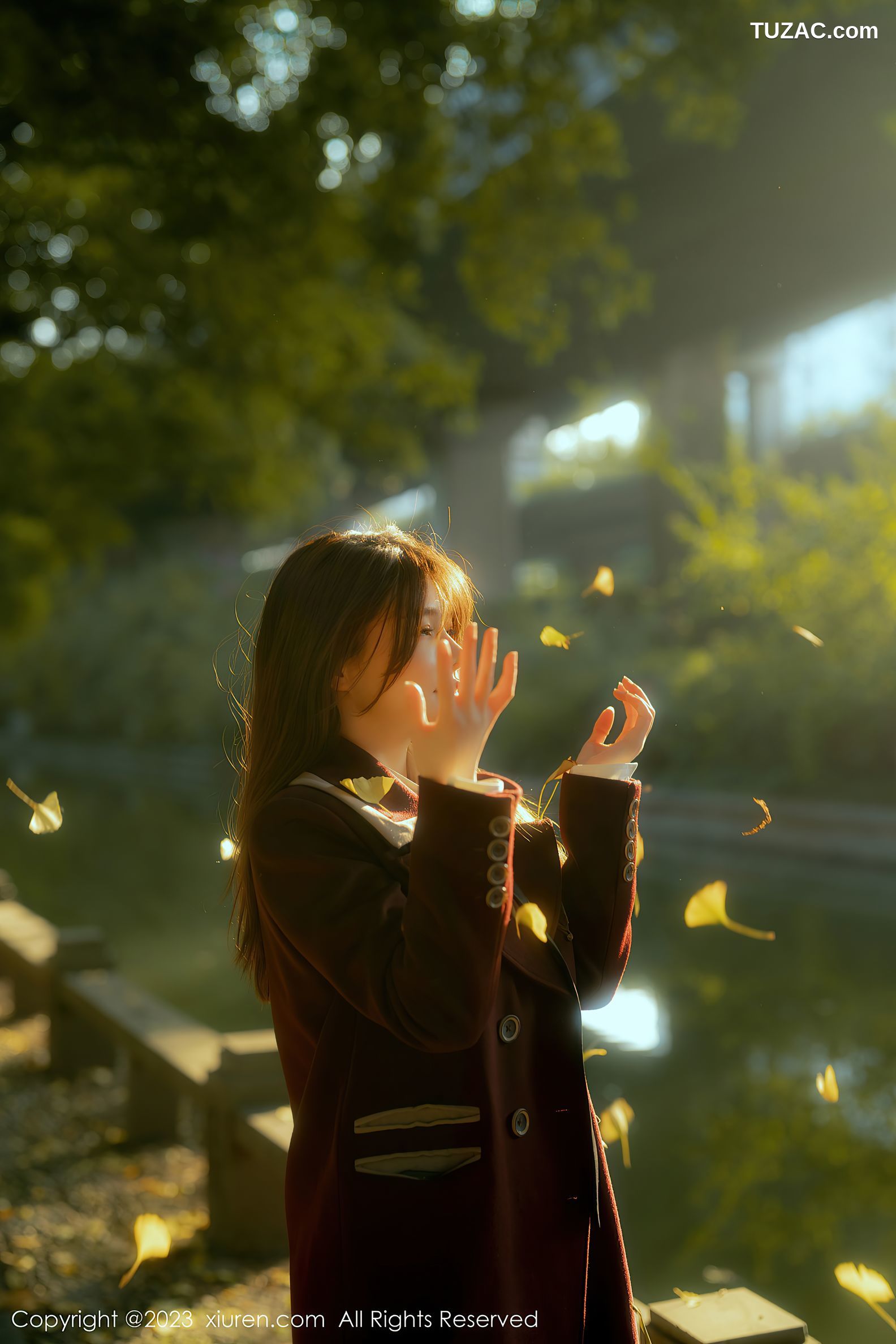 XiuRen秀人网-6137-婠婠么-白T黑色短裙黑丝
