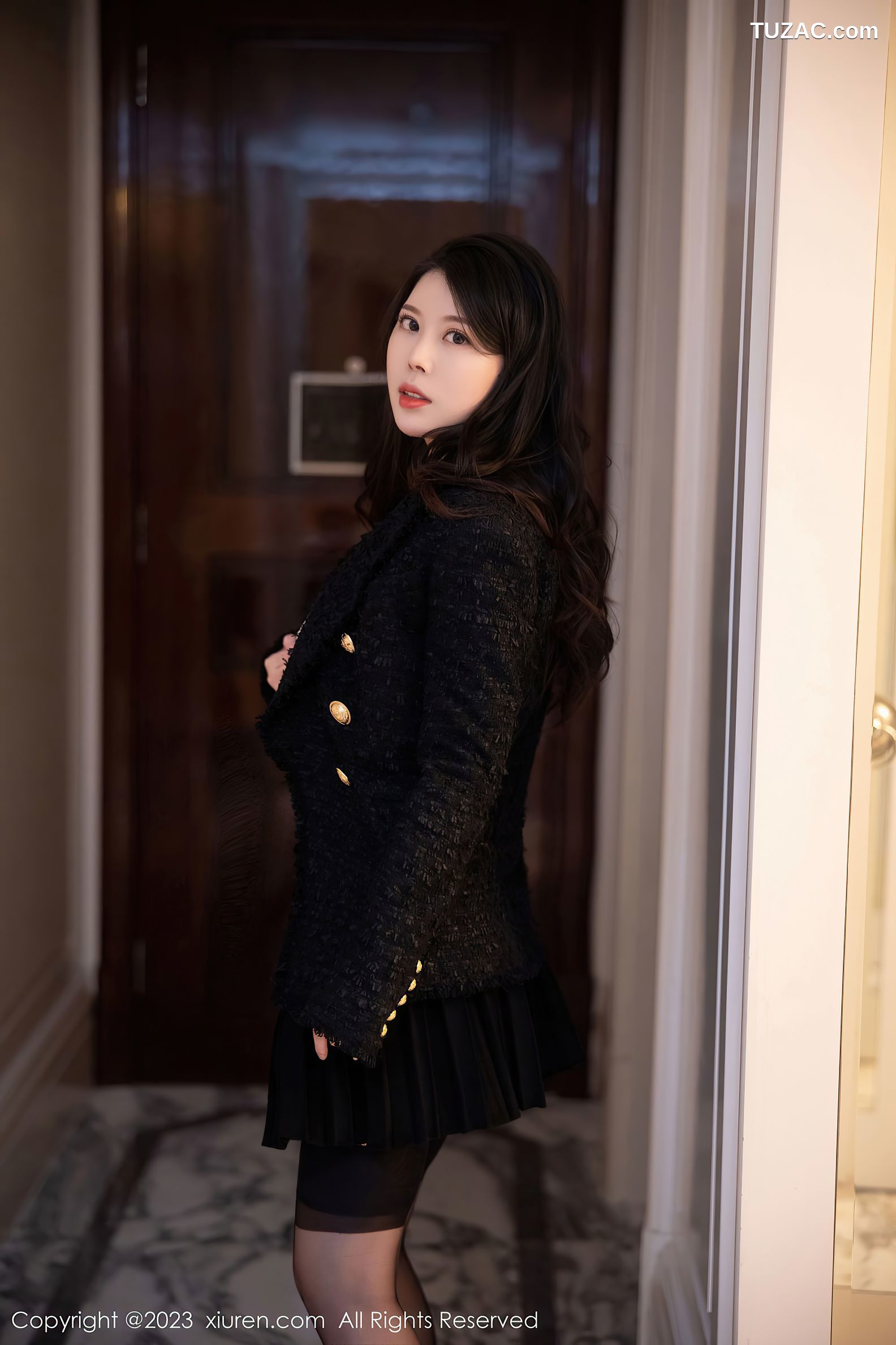 XiuRen秀人网-6147-白茹雪-金色带图案内衣黑丝吊带袜