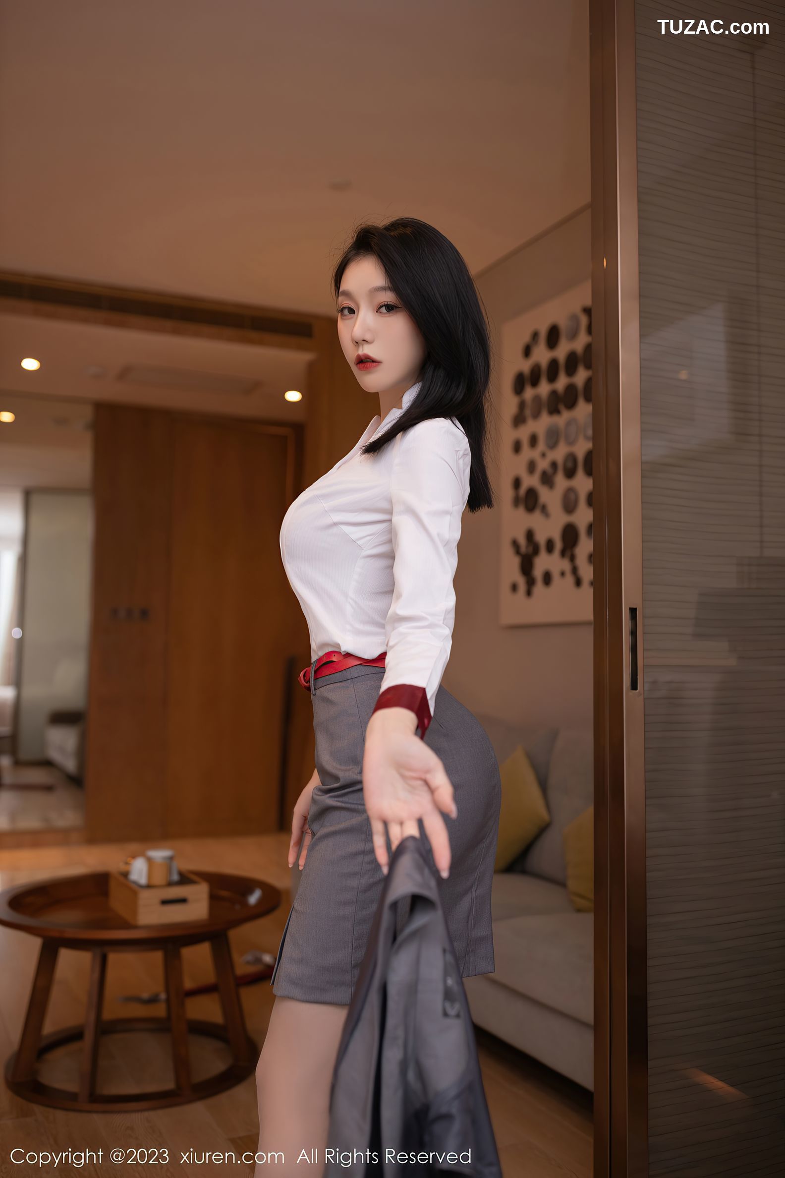 XiuRen秀人网-6148-安然-空姐角色扮演制服红色蕾丝内衣