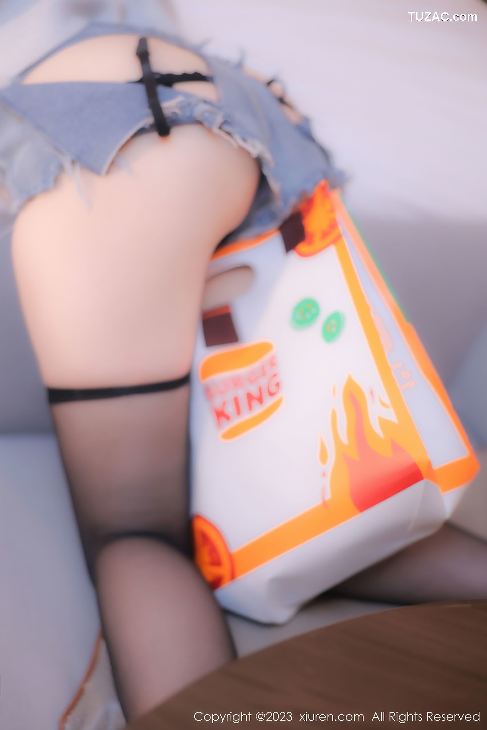 XiuRen秀人网-6155-豆瓣酱-角色扮演黑色蕾丝内衣黑丝