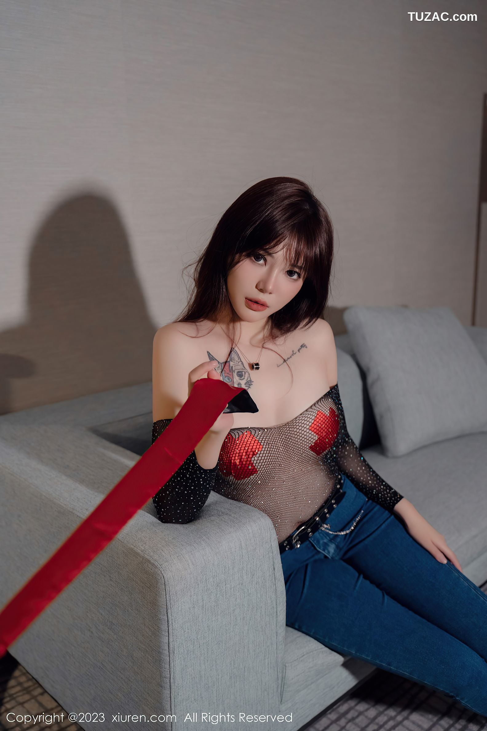 XiuRen秀人网-6159-薇薇-黑色轻透高开叉网纱