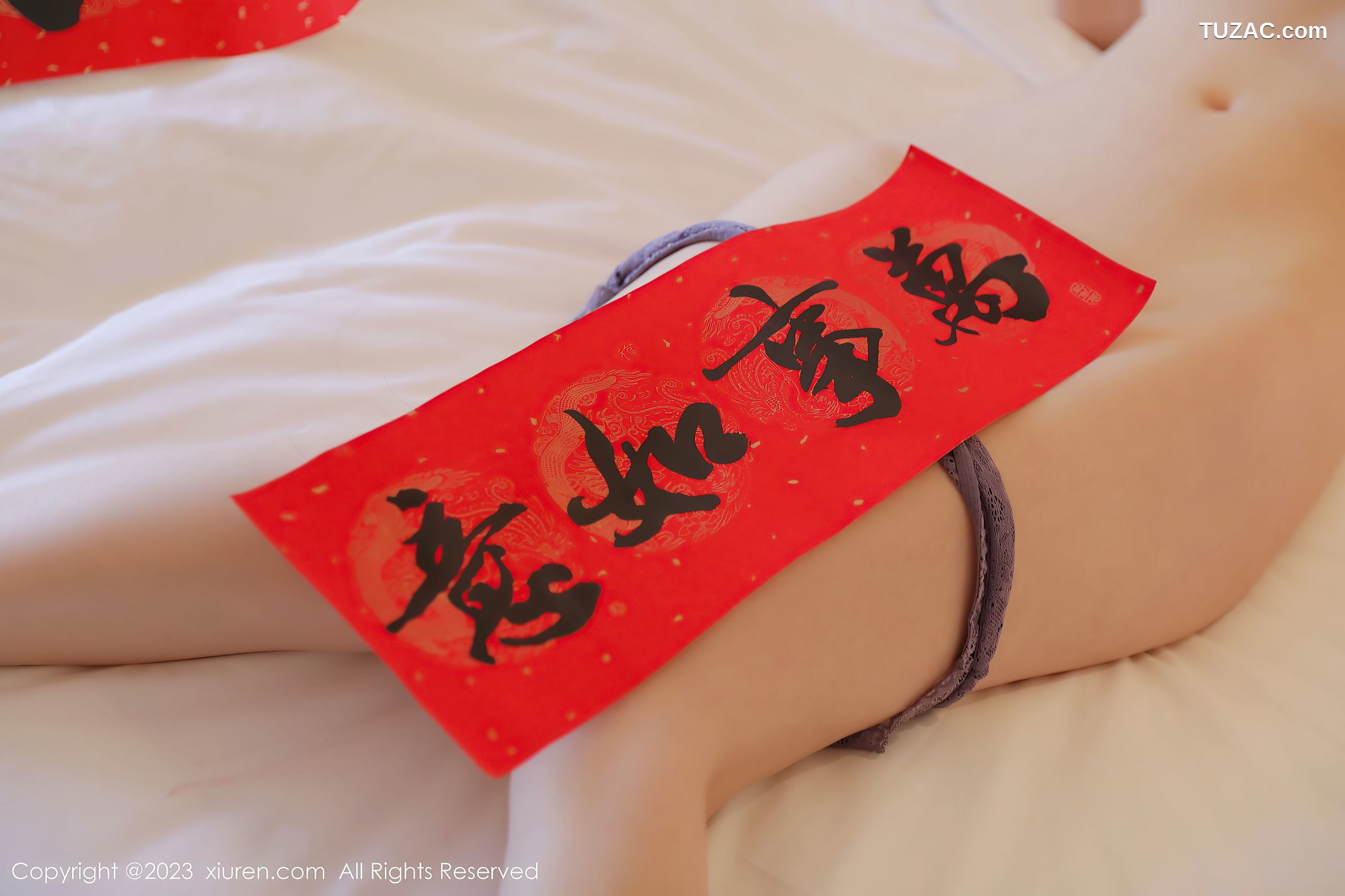 XiuRen秀人网-6166-诗诗-红色连衣短裙紫色蕾丝内衣蕾丝吊带袜