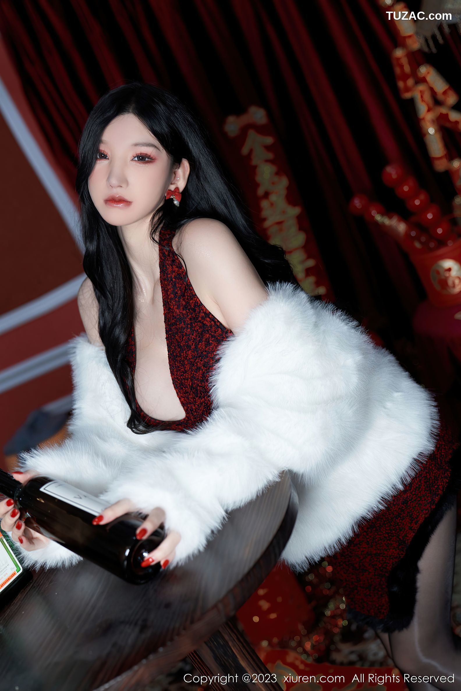 XiuRen秀人网-6174-周于希-新春主题-低胸服饰超薄黑丝