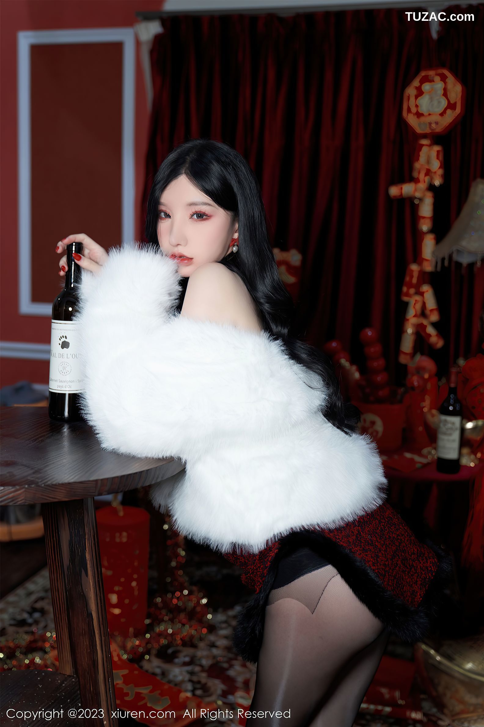 XiuRen秀人网-6174-周于希-新春主题-低胸服饰超薄黑丝