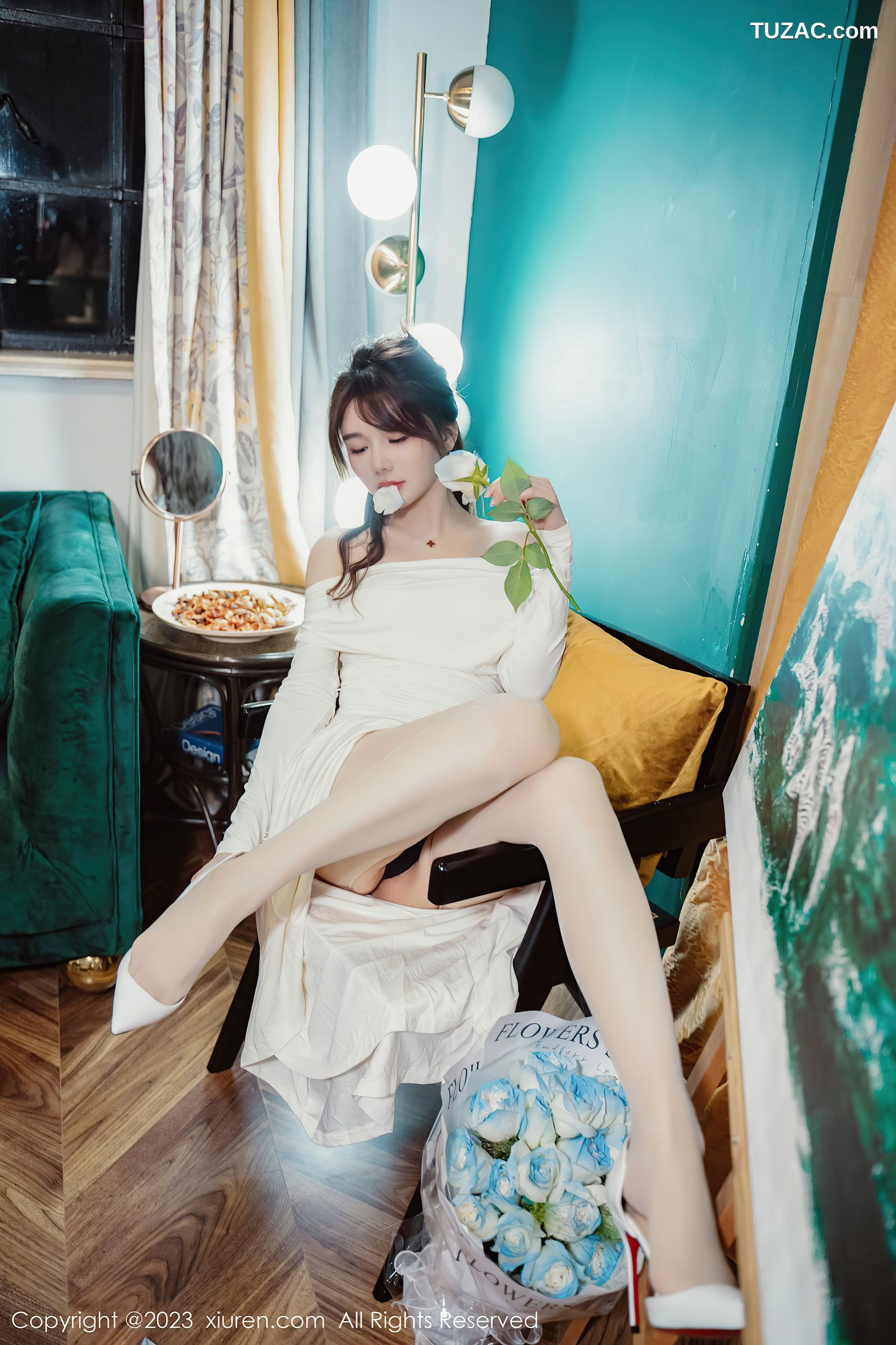 XiuRen秀人网-6182-婠婠么-白色连衣长裙蕾丝内衣白丝