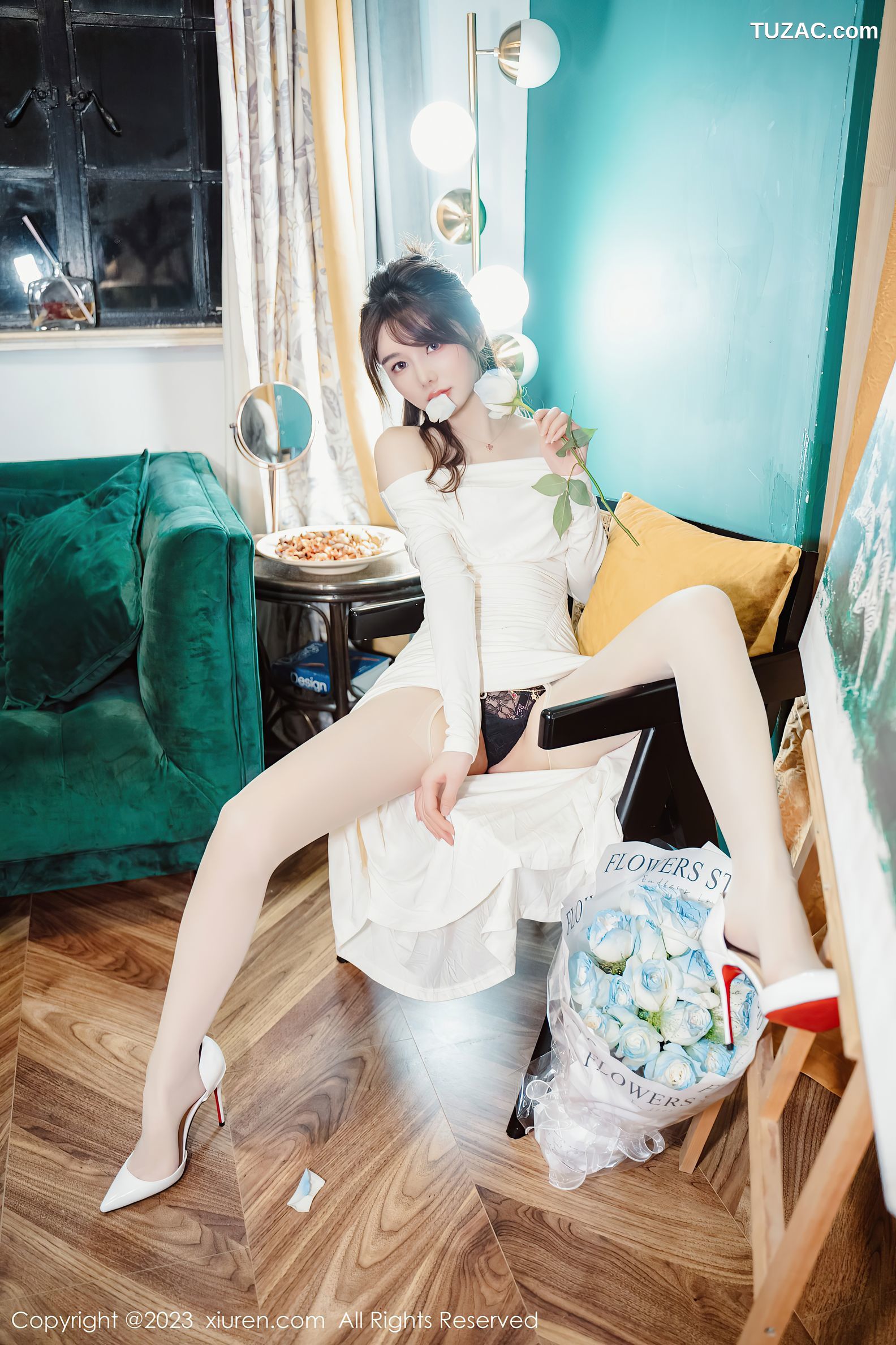 XiuRen秀人网-6182-婠婠么-白色连衣长裙蕾丝内衣白丝