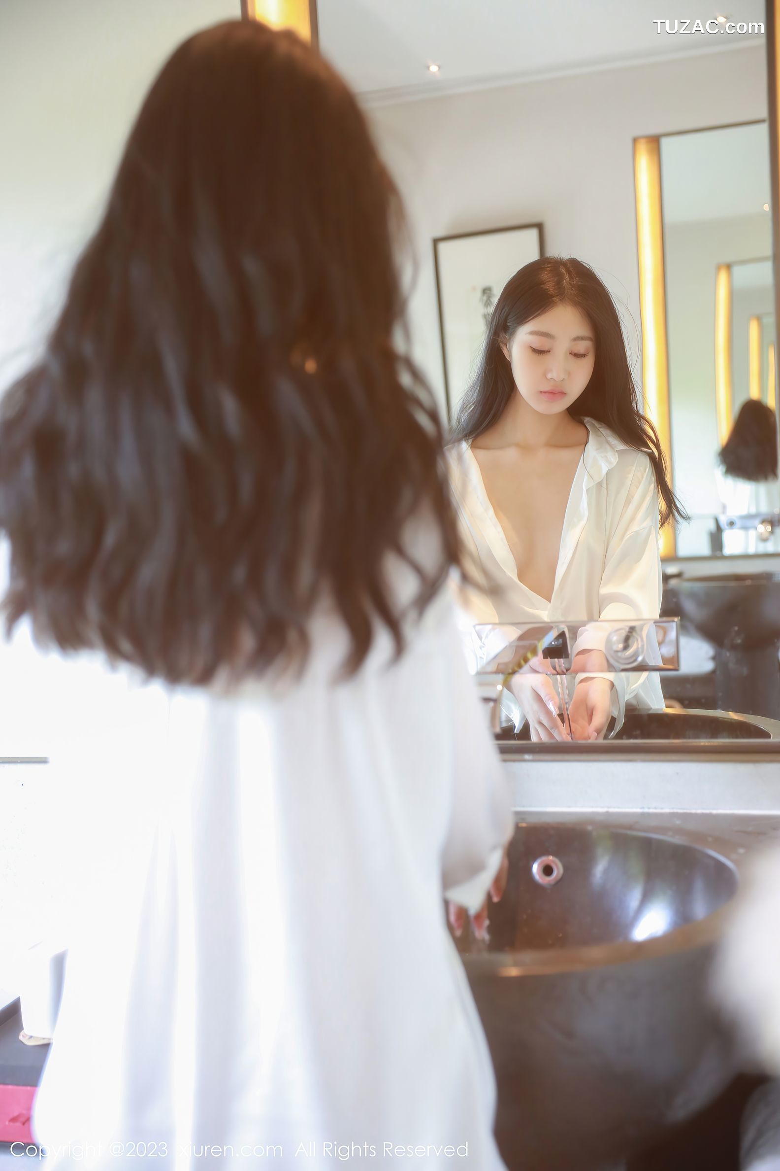 XiuRen秀人网-6183-谢晚晚-床上性感白T