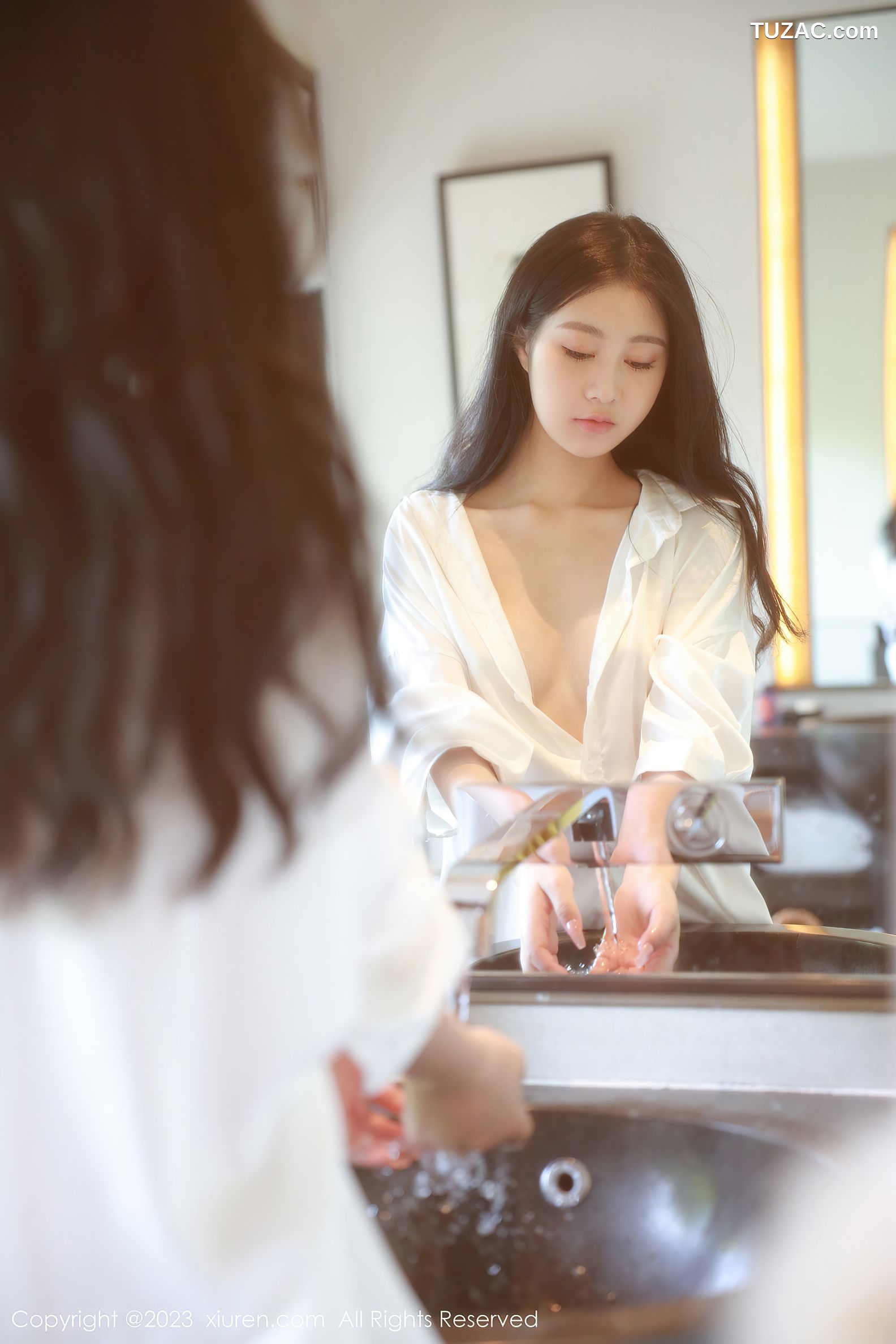 XiuRen秀人网-6183-谢晚晚-床上性感白T