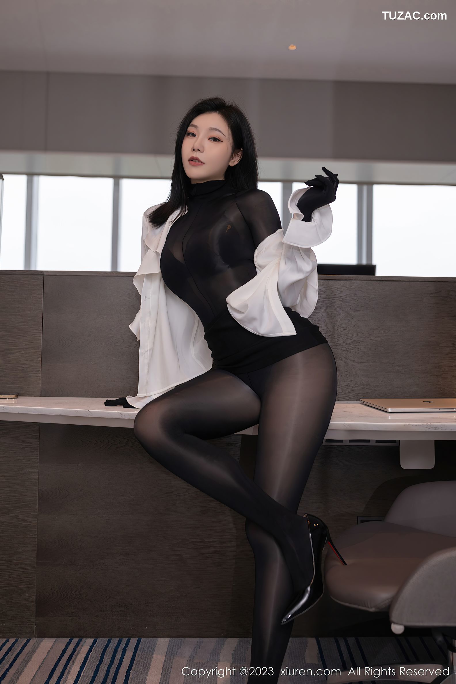XiuRen秀人网-6185-安然-秘书角色黑色缕空连衣裙-黑色轻透连体衣