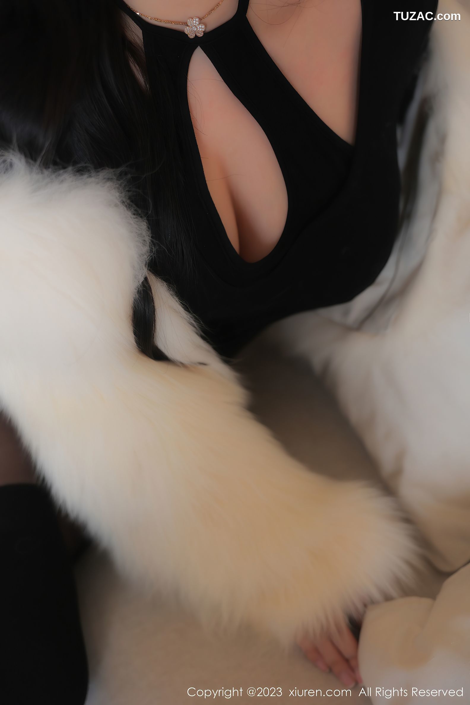 XiuRen秀人网-6212-林珊珊-黑色收身服饰黑色轻透蕾丝内衣