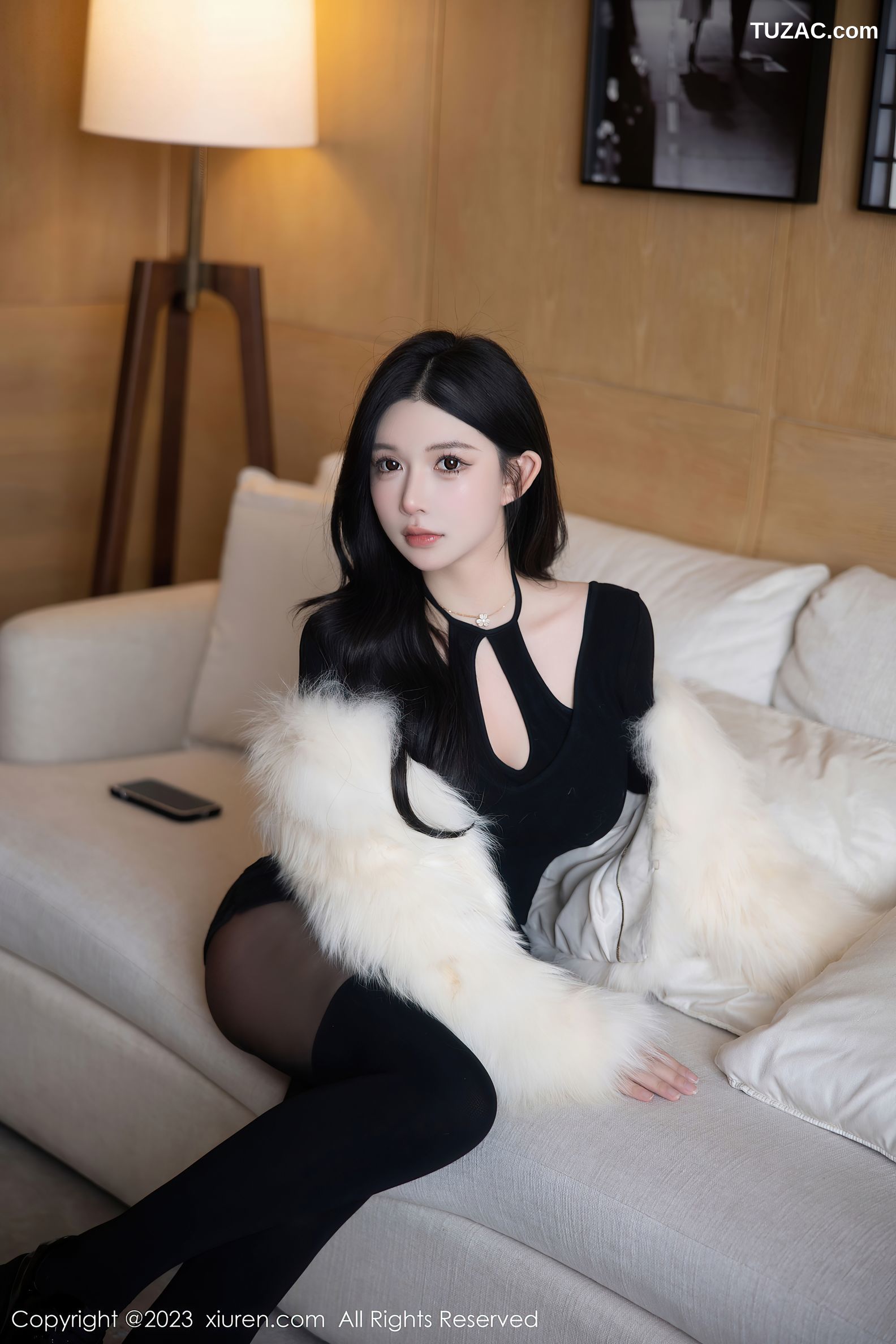 XiuRen秀人网-6212-林珊珊-黑色收身服饰黑色轻透蕾丝内衣