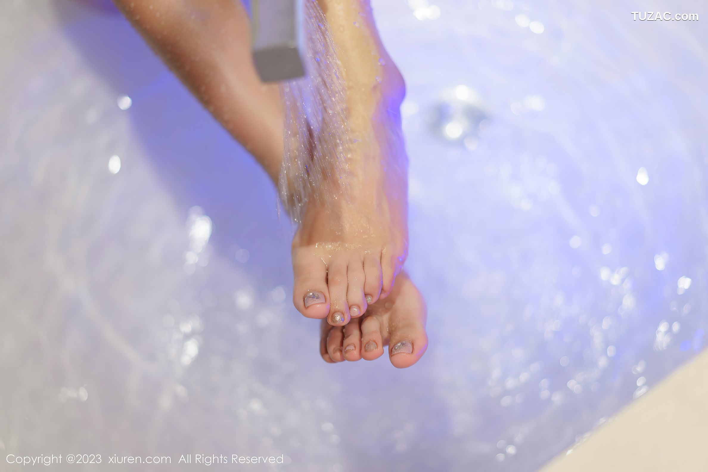 XiuRen秀人网-6213-Laura阿姣-三亚旅拍-咖啡色比基尼