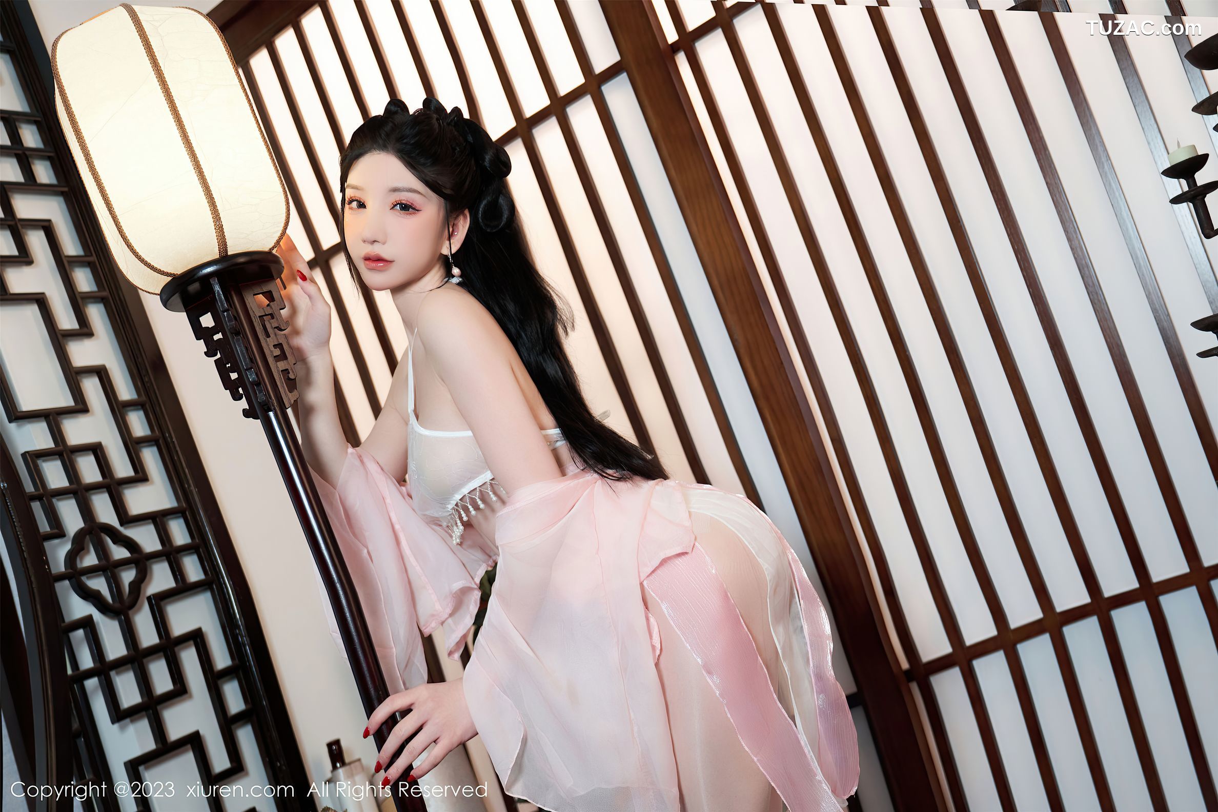 XiuRen秀人网-6217-周于希-粉色古装服饰超薄肉丝