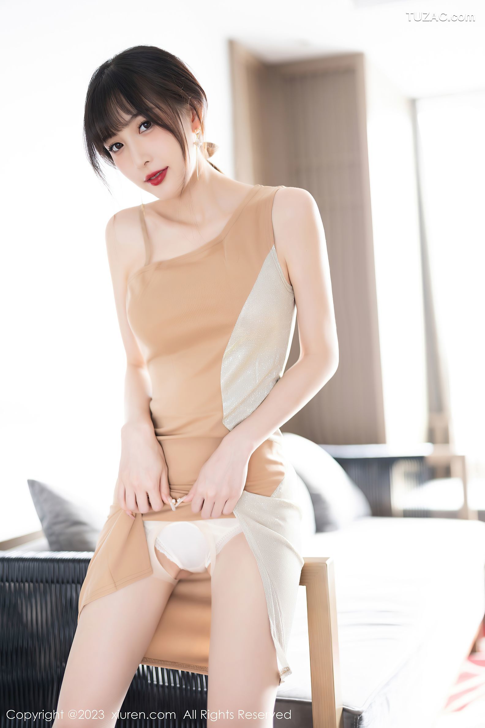 XiuRen秀人网-6236-林星阑-咖啡色连衣裙白色蕾丝内衣肉丝