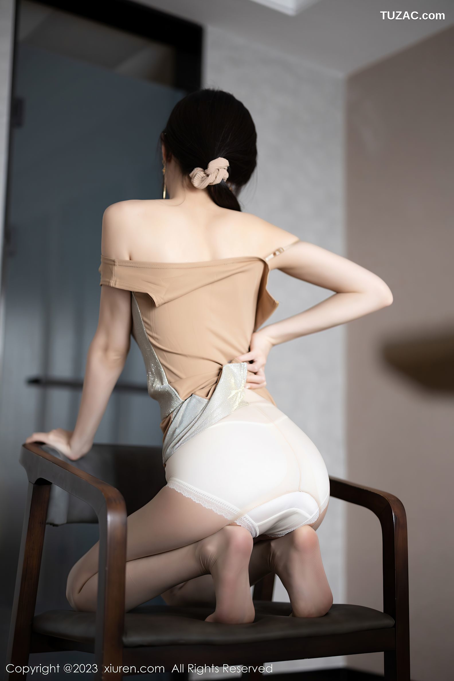 XiuRen秀人网-6236-林星阑-咖啡色连衣裙白色蕾丝内衣肉丝