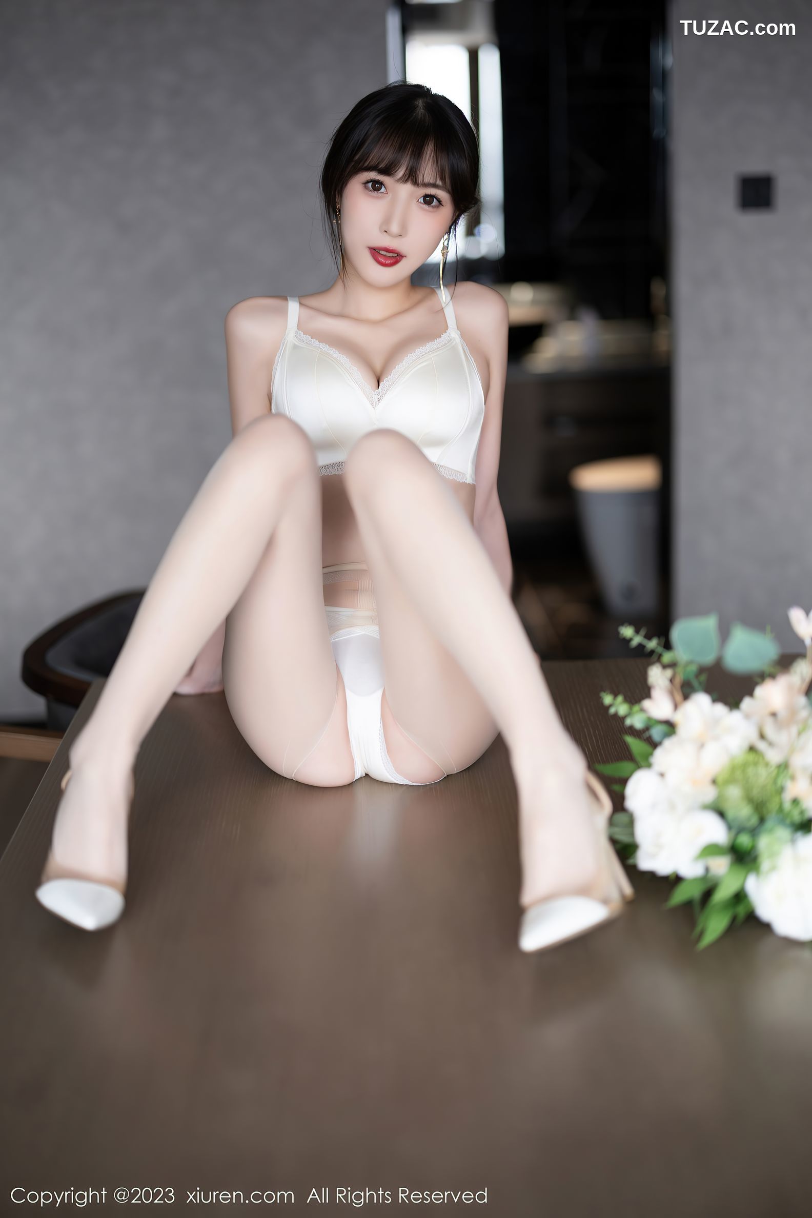 XiuRen秀人网-6236-林星阑-咖啡色连衣裙白色蕾丝内衣肉丝