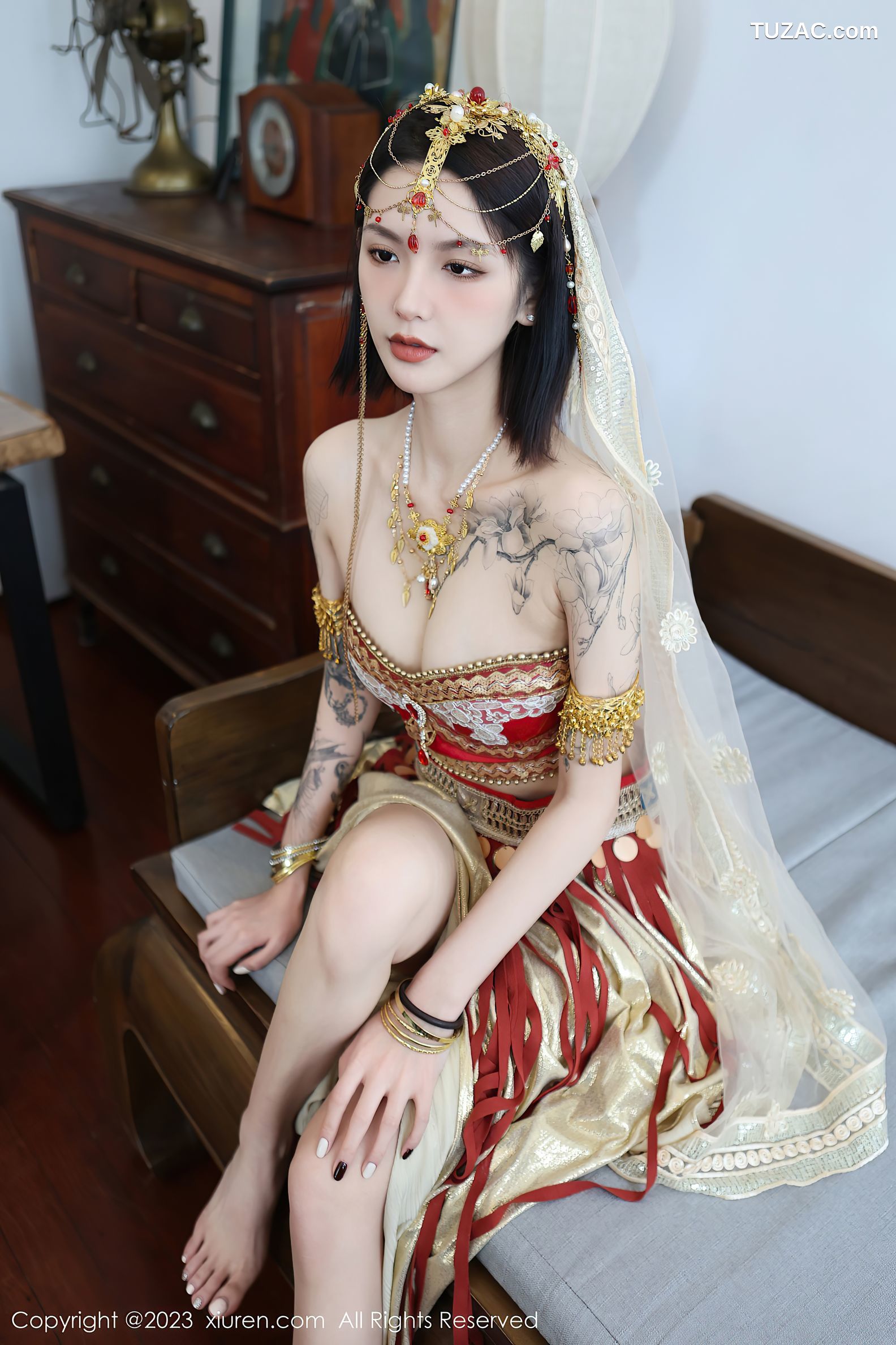 XiuRen秀人网-6240-乔一一-异域风情舞女服饰